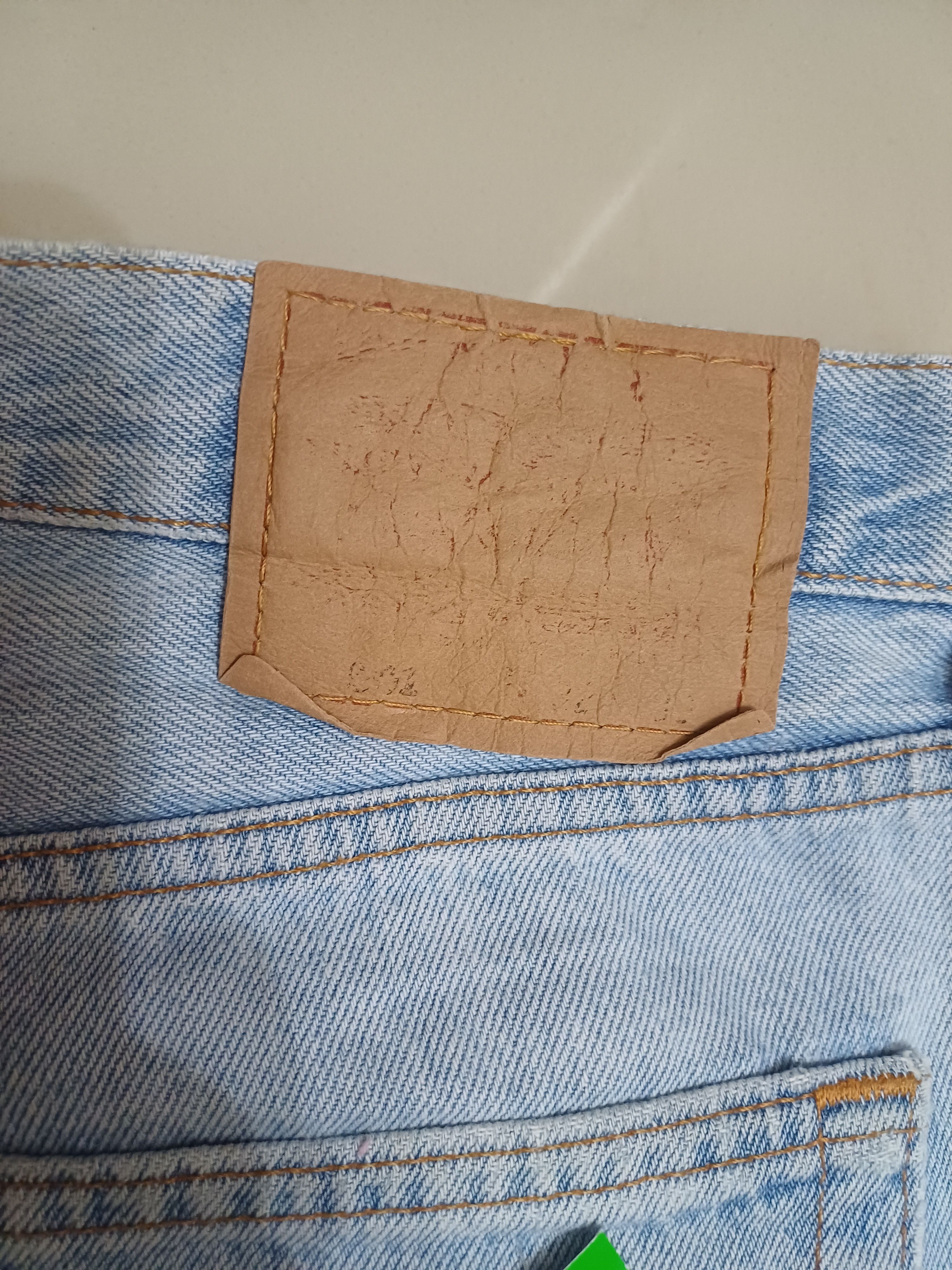 Levi's Vintage Clothing Crazy Distressed, vintage 90s Levis 501 🔥🔥🔥 Size US 32 / EU 48 - 16 Thumbnail
