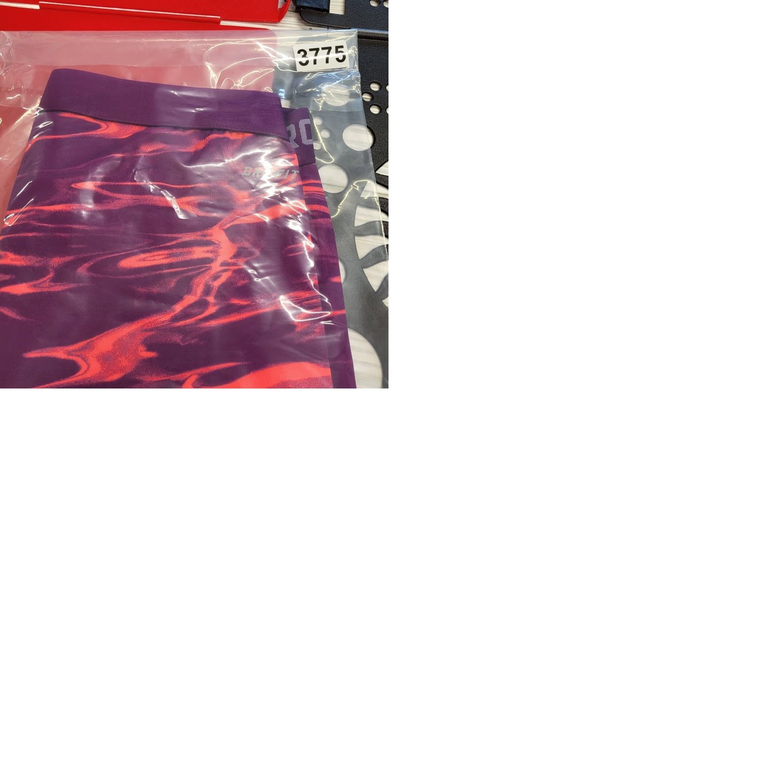 Nike Nike Pro Leggings Women L Cropped Capri Dri-Fit Elastic Waist Yoga Purple Nike Pro Leggings Women L Cropped Capri Purple Elastic Waist Yoga Size 36" / US 14 / IT 50 - 10 Thumbnail