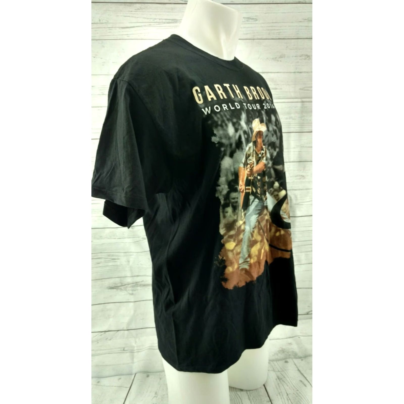 Hanes Garth Brooks World Tour 2014 2015 Black Large T-shirt Mens HB Hanes 100% Cotton Crew Neck Short Sleeve Shirt Regular Size L Color Black Size US L / EU 52-54 / 3 - 4 Thumbnail