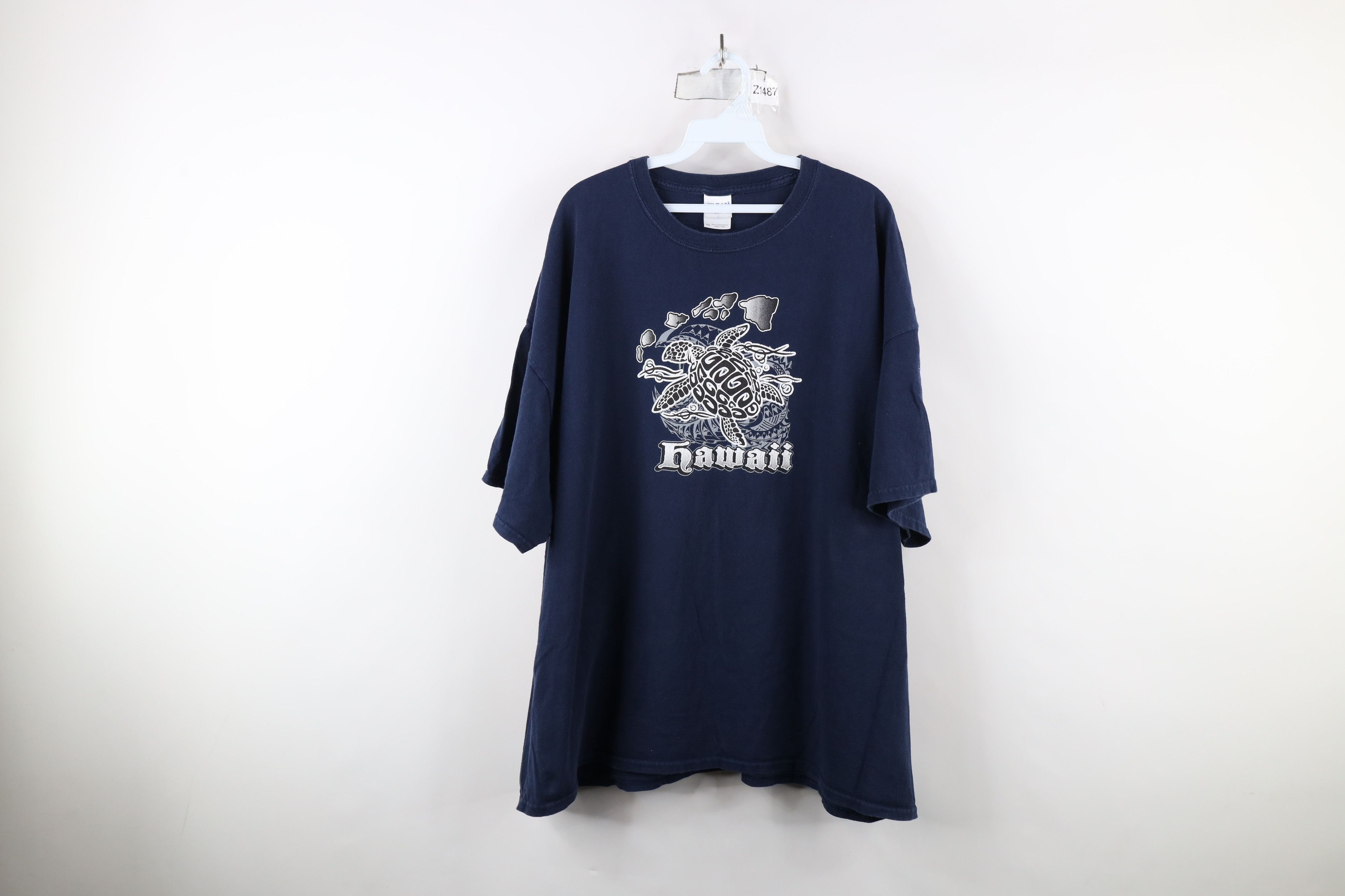 Vintage Vintage 90s Y2K Streetwear Tribal Hawaii Sea Turtle T-Shirt Size US XXL / EU 58 / 5 - 1 Thumbnail