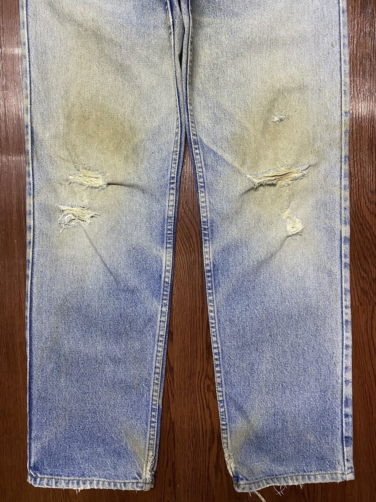Levi's Vintage Clothing Vintage Levis 90s Blue Faded Wash Distressed Jeans Size US 28 / EU 44 - 5 Thumbnail