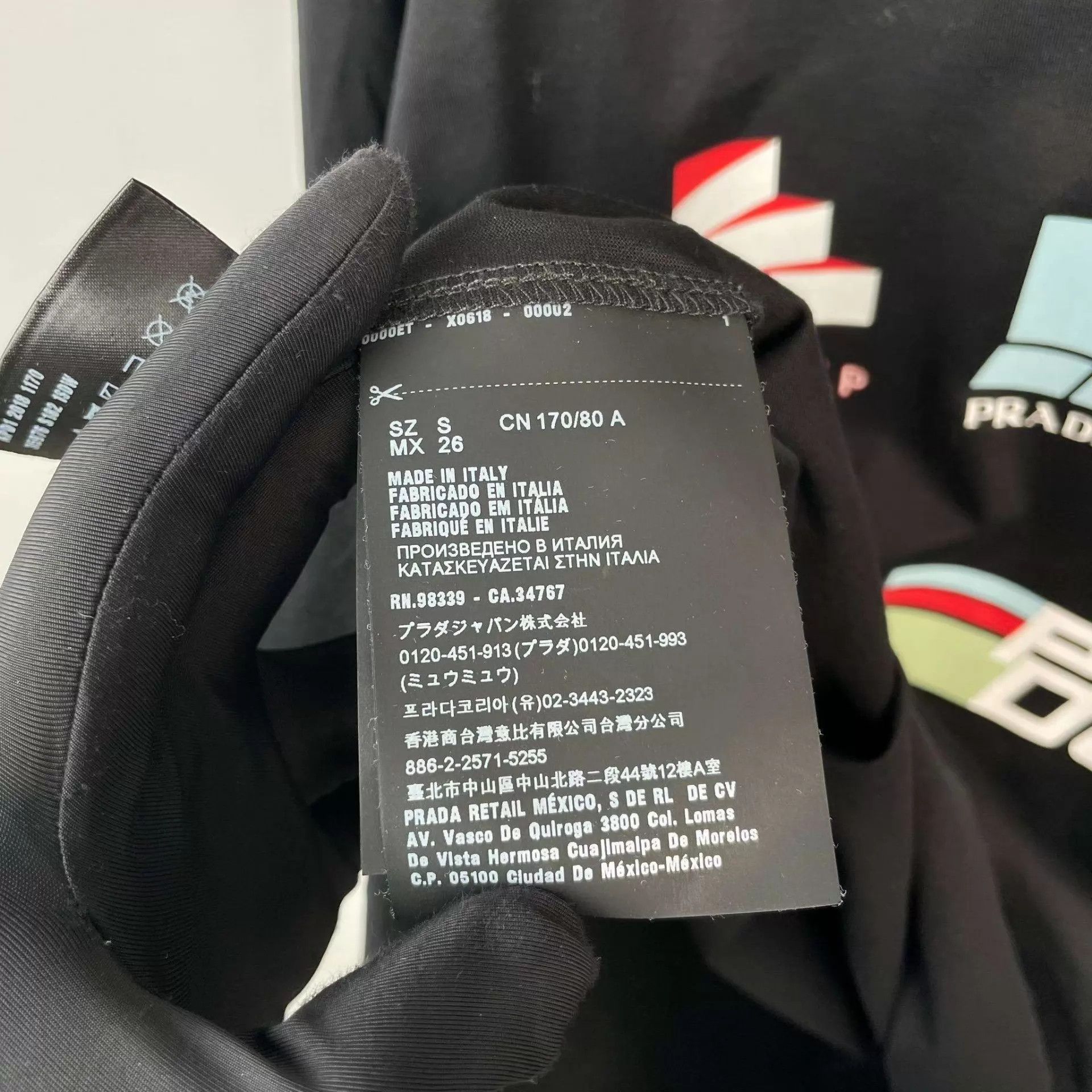 Prada Prada Logo Print Short-Sleeve Tee S Black Size US S / EU 44-46 / 1 - 8 Thumbnail