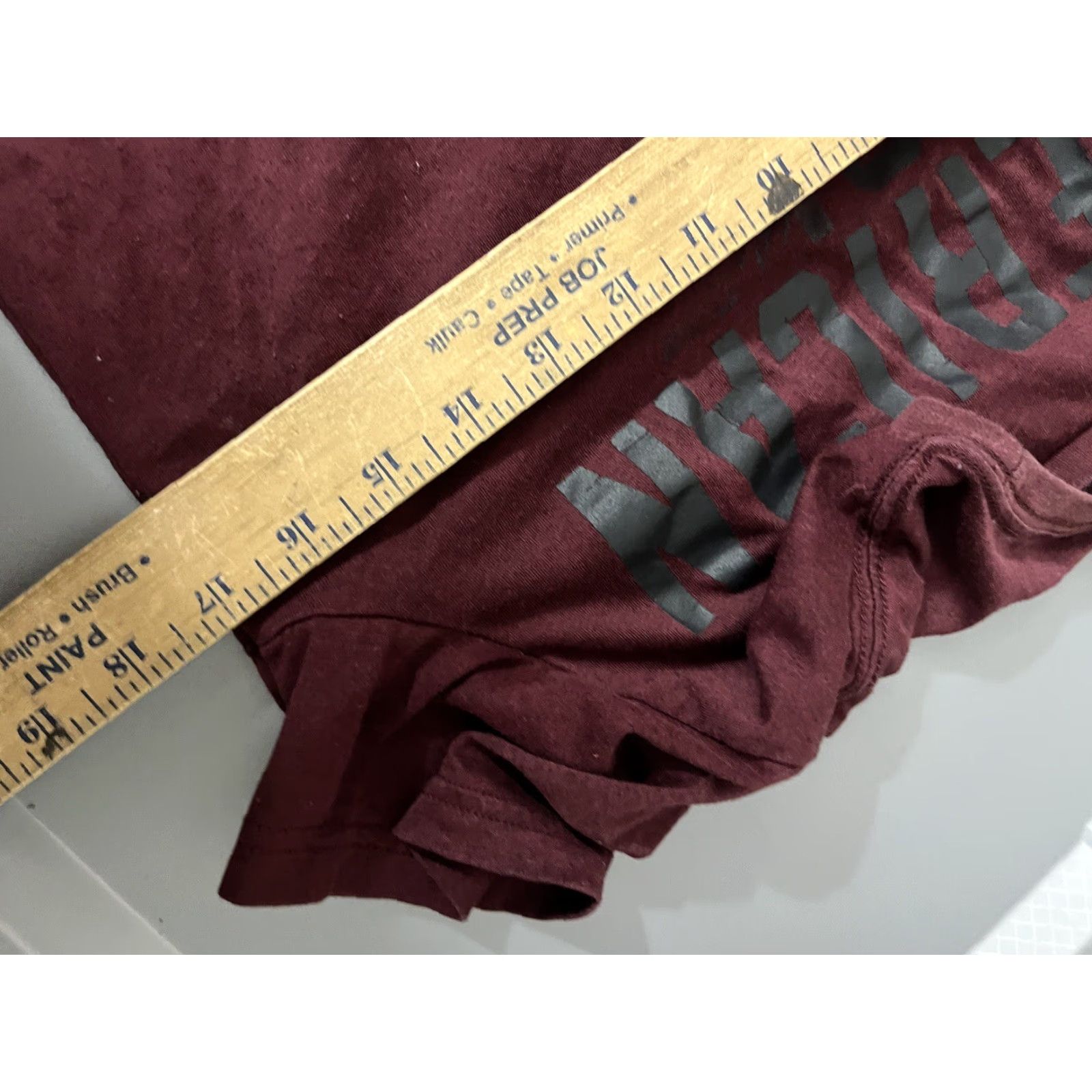 American Eagle Outfitters VINTAGE American Eagle Outfitters T-Shirt Men Short Sleeve XS Burgundy Graphic Crew Neck XS Slimming Maroon/Red Graphics Mens Size US XS / EU 42 / 0 - 5 Thumbnail