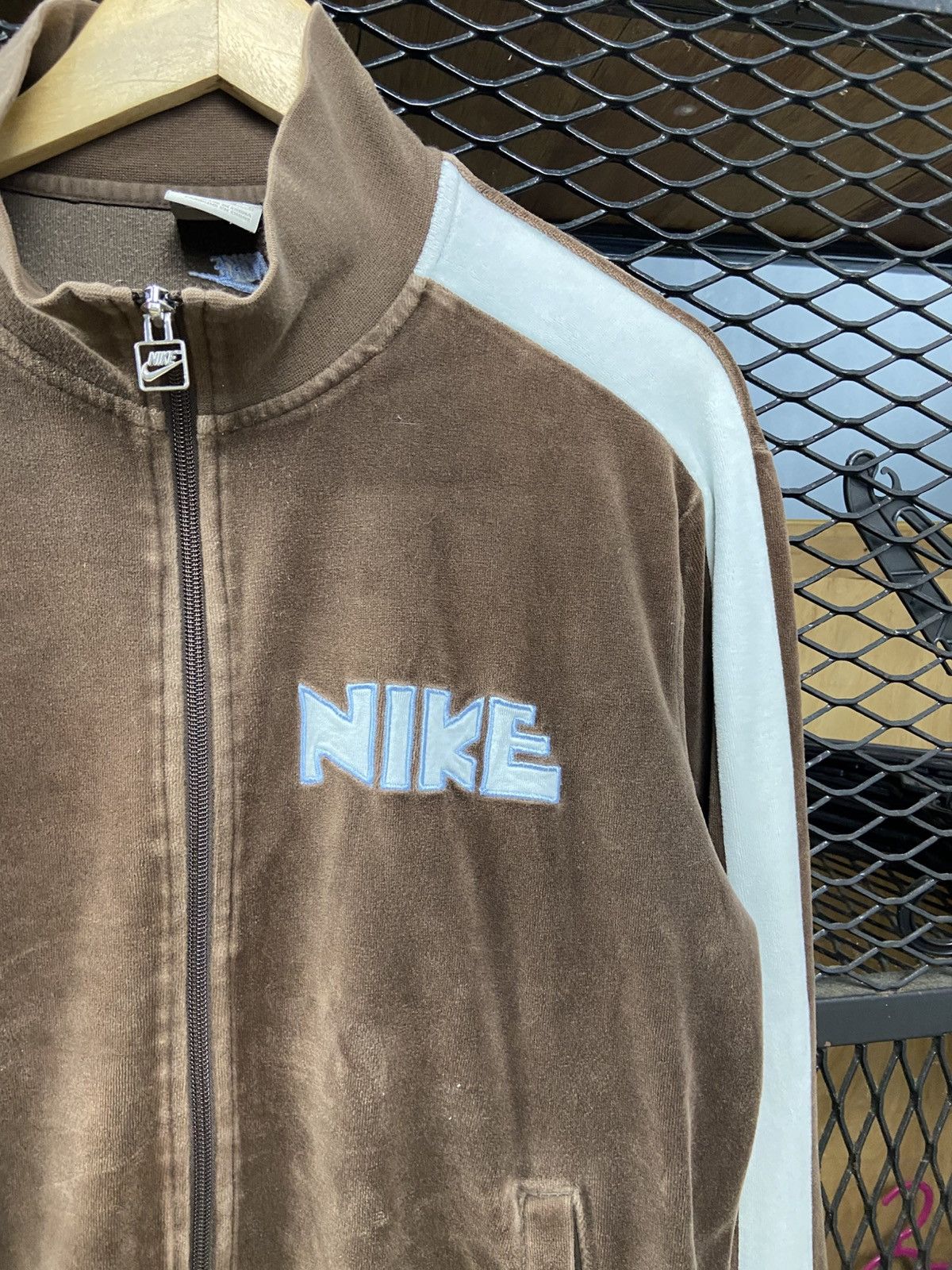 Nike × Other × Vintage Vintage Y2K NIKE VELOUR TRACKSUIT JACKET Size US L / EU 52-54 / 3 - 4 Thumbnail