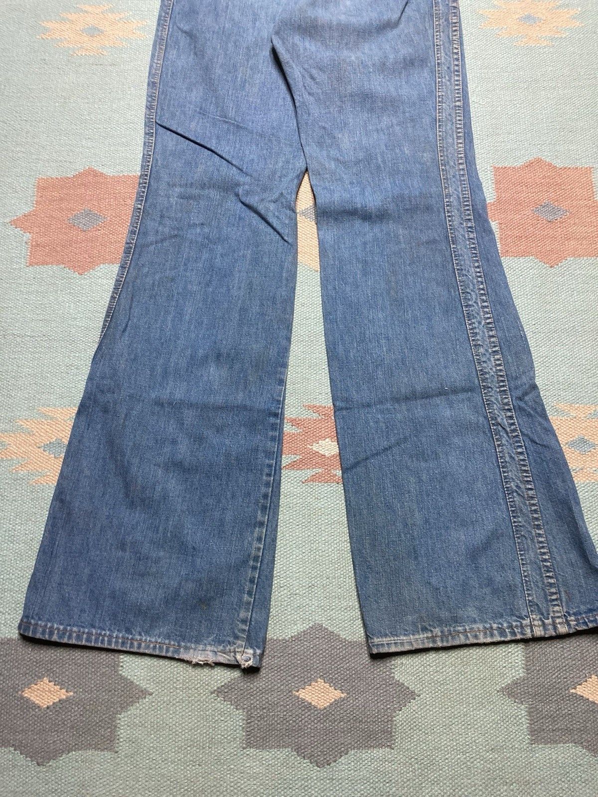 Vintage 1970s denim bell bottom jeans flare wide distressed 28x33 Size 28" / US 6 / IT 42 - 2 Thumbnail