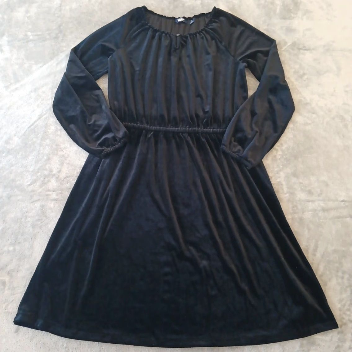 Lands' End Lands' End Fit Flare Dress L Black Velour Long Sleeve Midi Pullover Dress Women Regular Size L Black Velour Stretch Elastic Waist Size L / US 10 / IT 46 - 2 Thumbnail