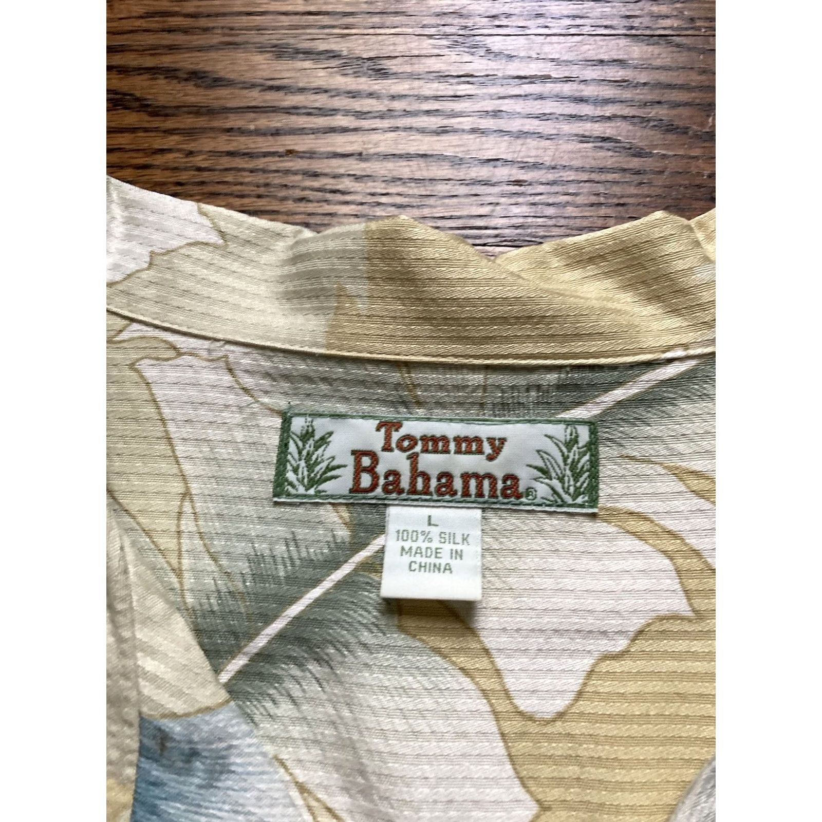 Tommy Bahama Tommy Bahama Shirt Mens Large Yellow Silk Button-Up Hawaiian Camp Floral Short Sleeve Casual Party/Cocktail Travel Size US L / EU 52-54 / 3 - 6 Thumbnail