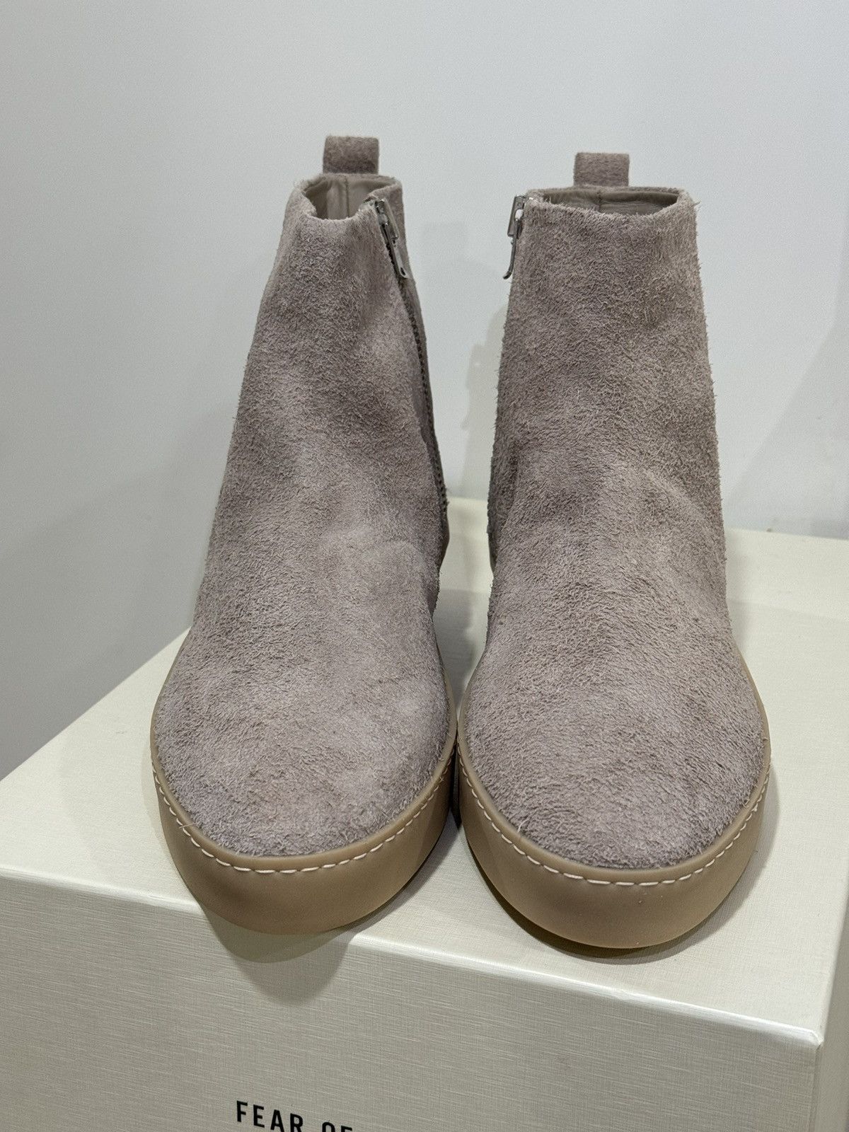 Fear of God Chelsea Sante Fe Boot sz 39 / 7 US God Grey Suede Size US 7 / EU 40 - 5 Thumbnail