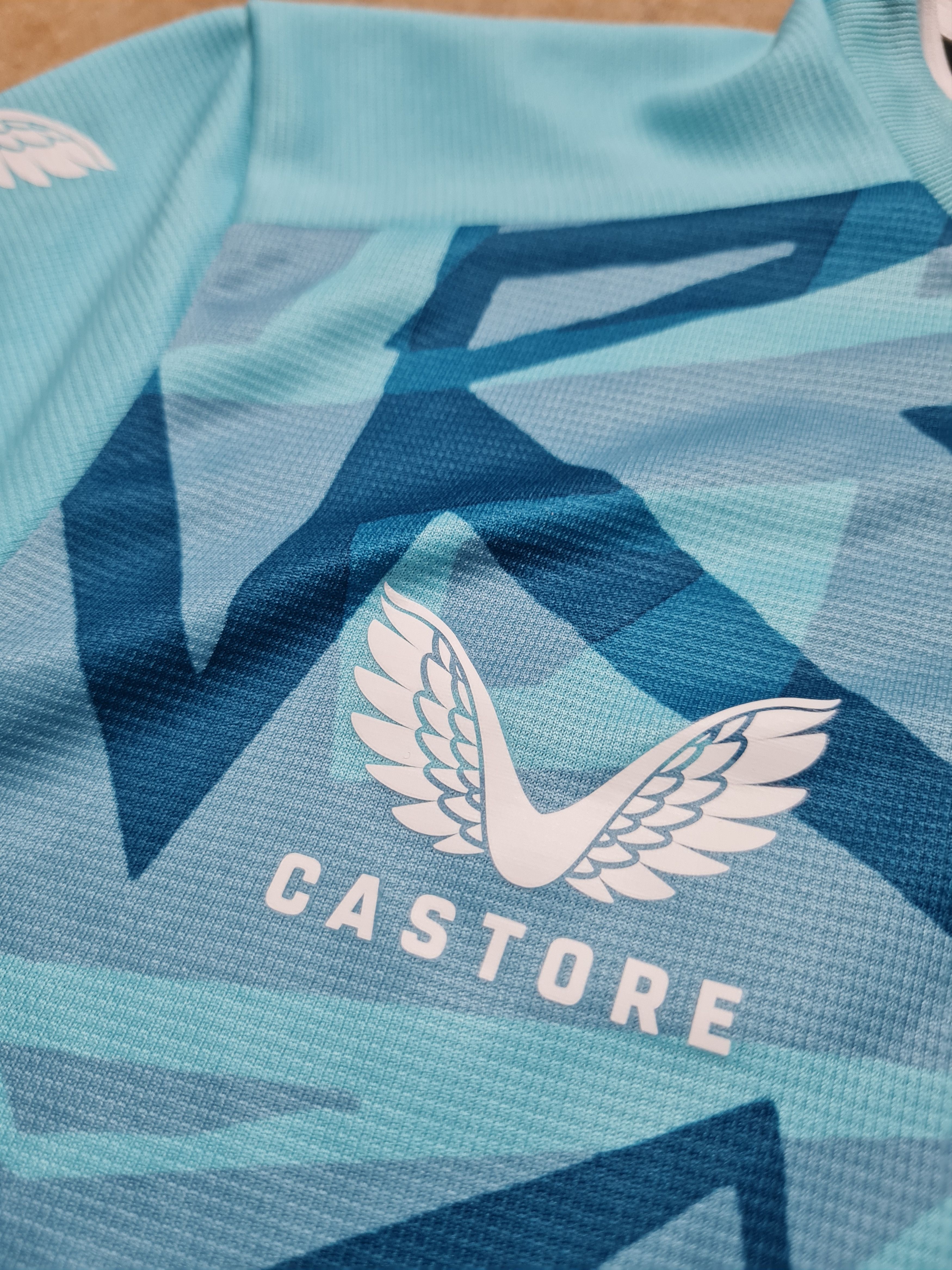 Castore Jersey Wolverhampton Wanderers Long Sleeve 2023/24 Shirt XS Size US XS / EU 42 / 0 - 18 Thumbnail