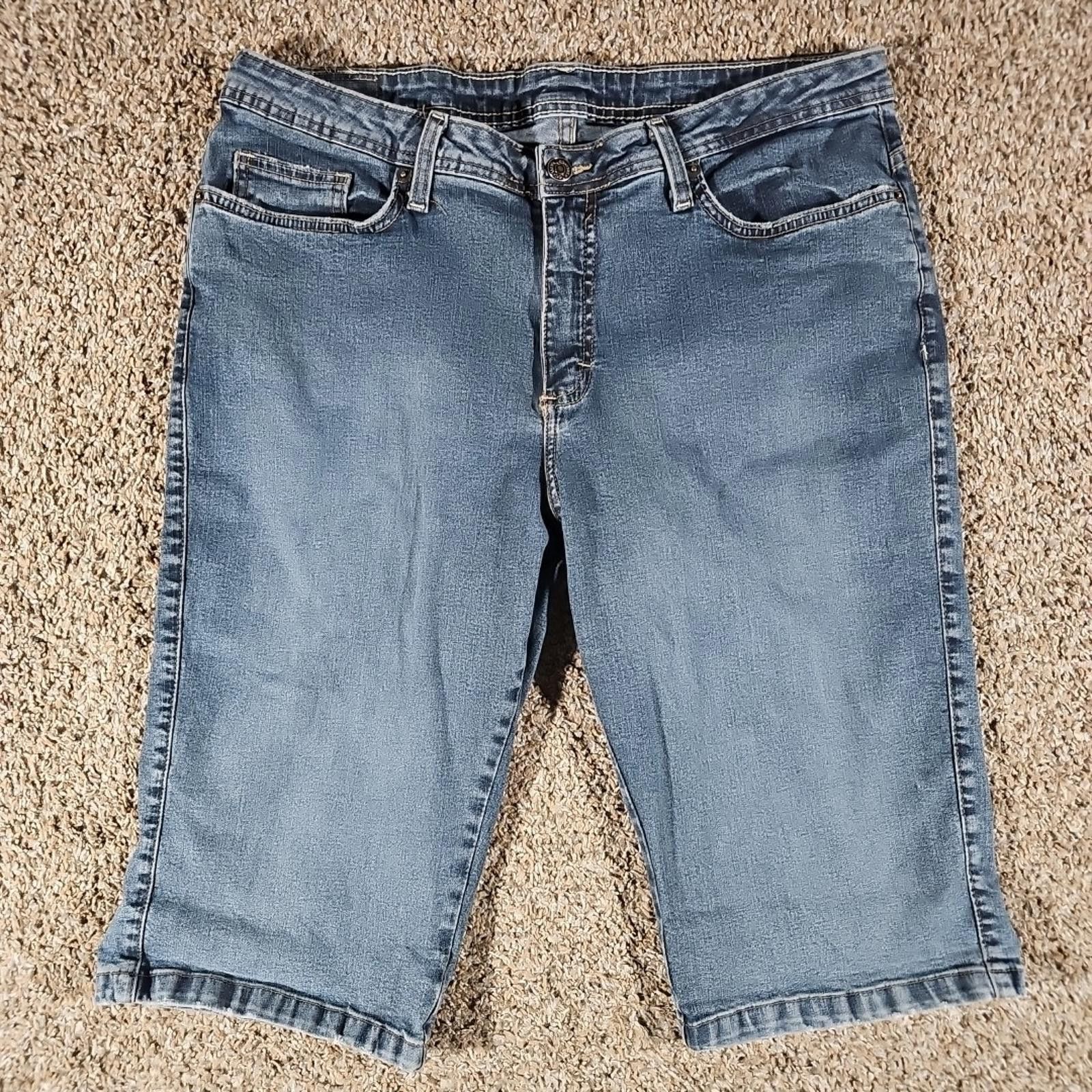 Lee Lee 16P Denim Lobg Shorts Capris Size 38" / US 16 / IT 52 - 1 Thumbnail