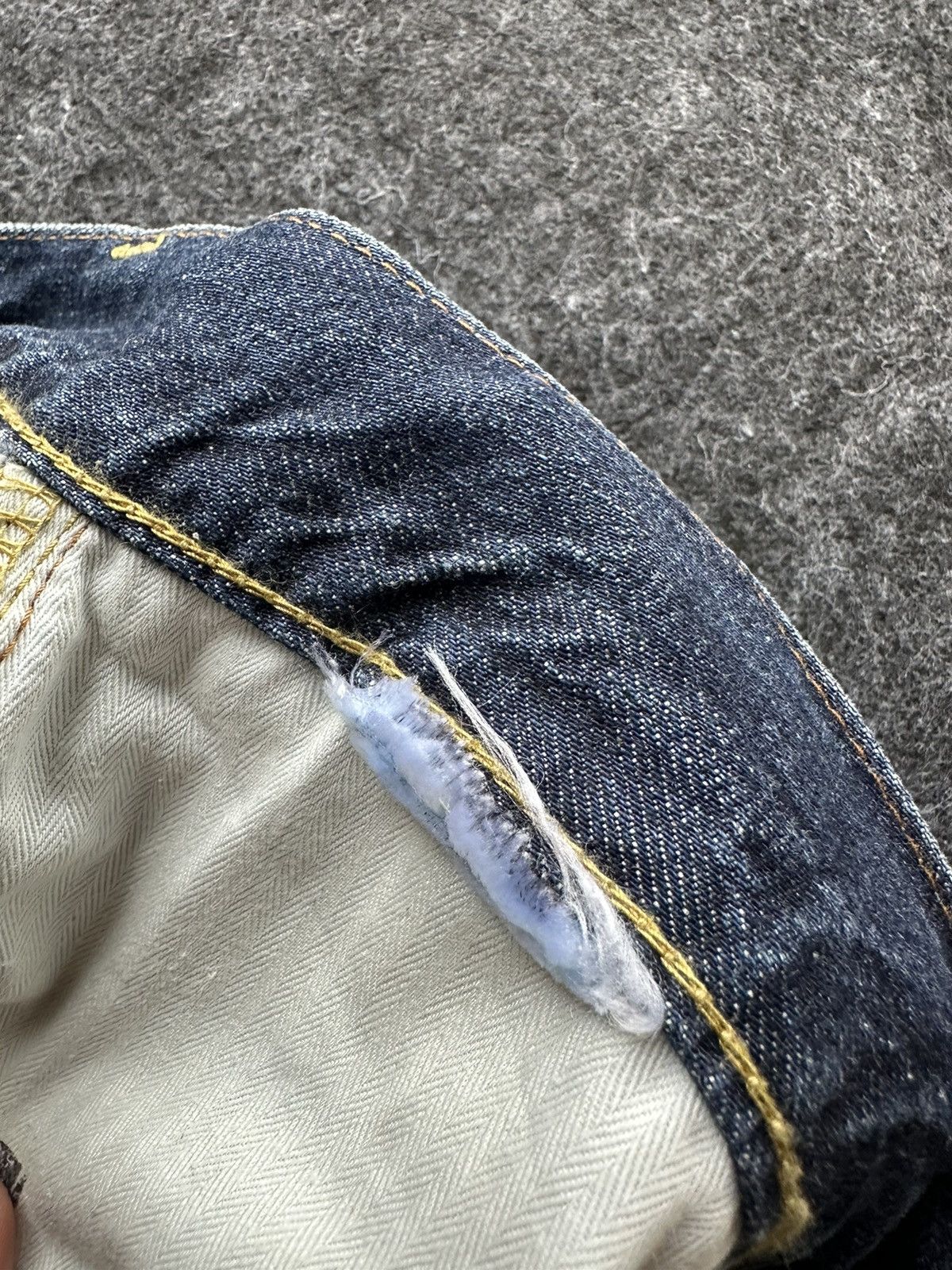 Uniqlo Uniqlo S002 Kaihara Faded Washed Vintage Denim D412 Size US 32 / EU 48 - 13 Thumbnail