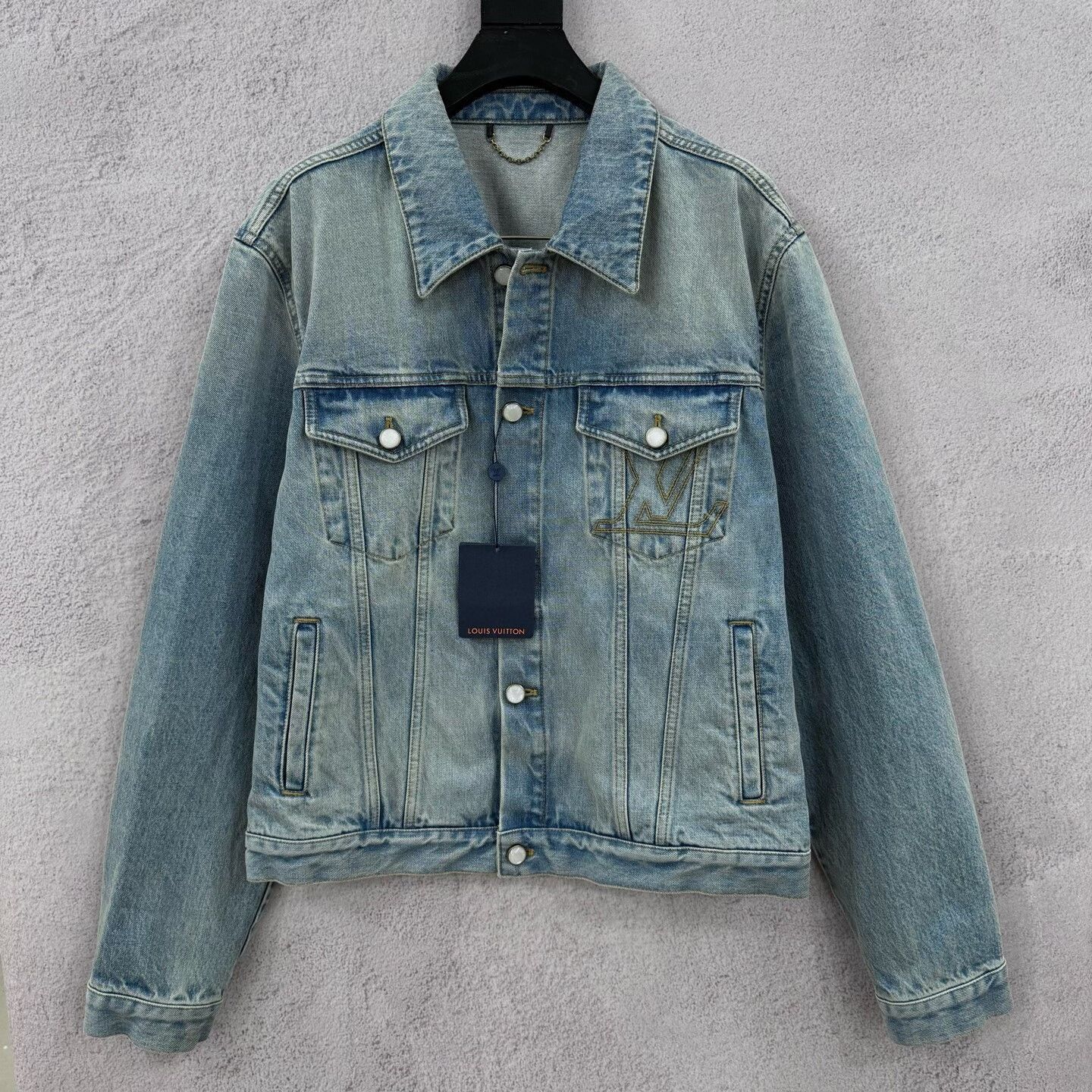 Louis Vuitton Louis Vuitton Light Blue Denim Jacket Size US L / EU 52-54 / 3 - 1 Thumbnail