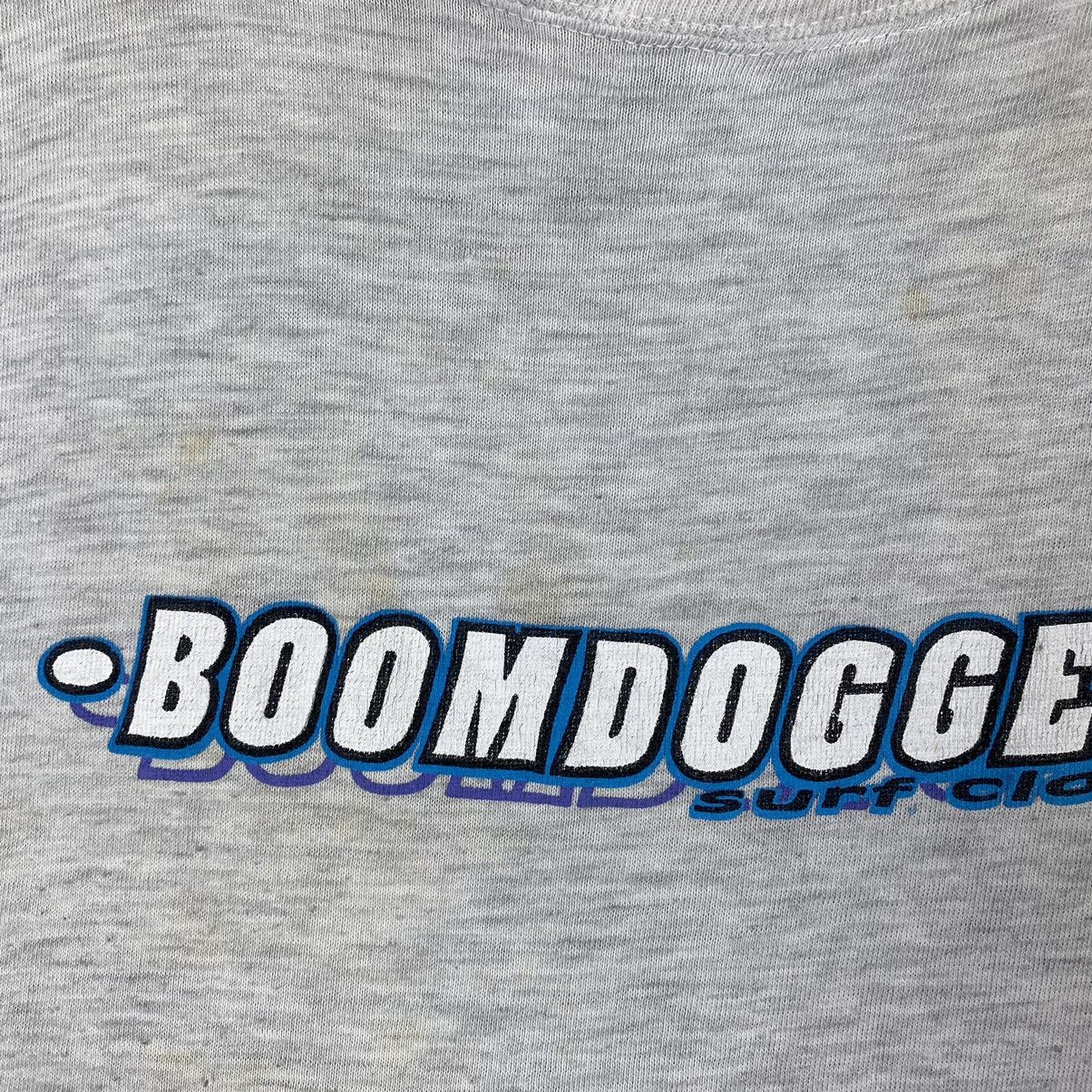 Vintage VINTAGE 90's BOOMDOGGERS SURF CLOTHES SURFING APPAREL TEE Size US L / EU 52-54 / 3 - 6 Thumbnail