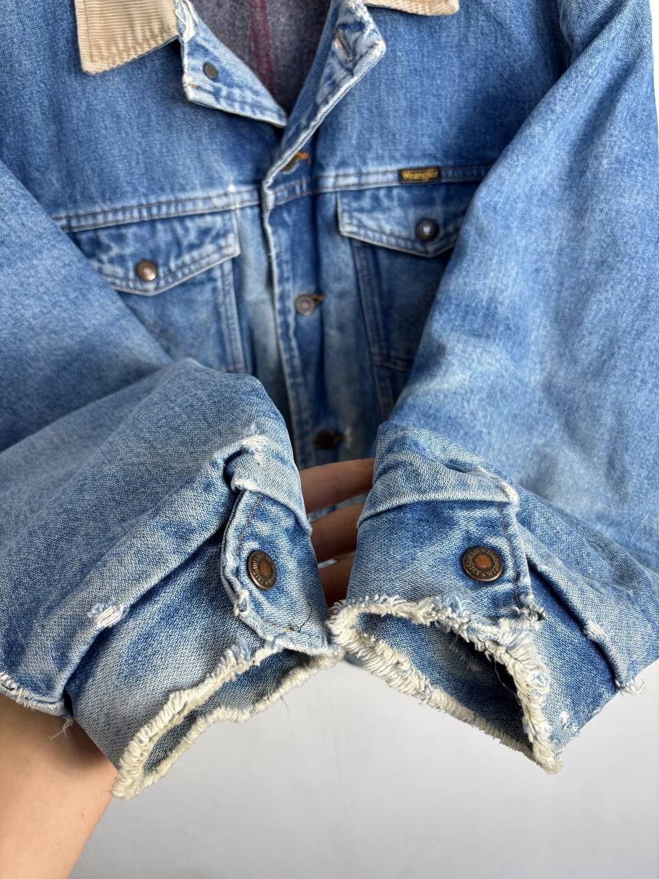 Wrangler 90's WRANGLER USA Wool Lined Distressed Denim Jacket Vintage Size US L / EU 52-54 / 3 - 5 Thumbnail