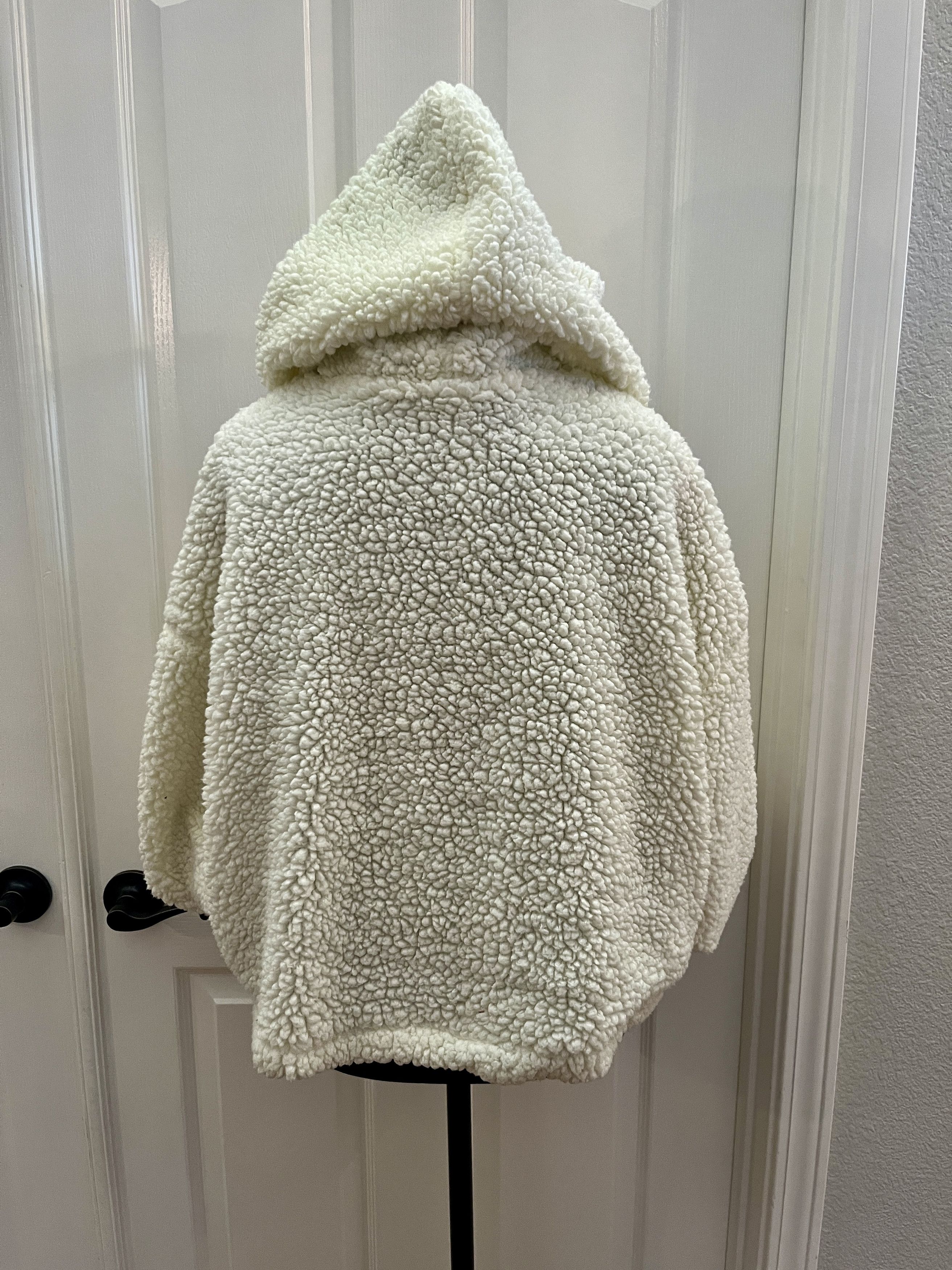 Dolls Kill Dolls Kill x Hello Kitty Sherpa Ears D-Ring Hoodie M Size M / US 6-8 / IT 42-44 - 7 Thumbnail
