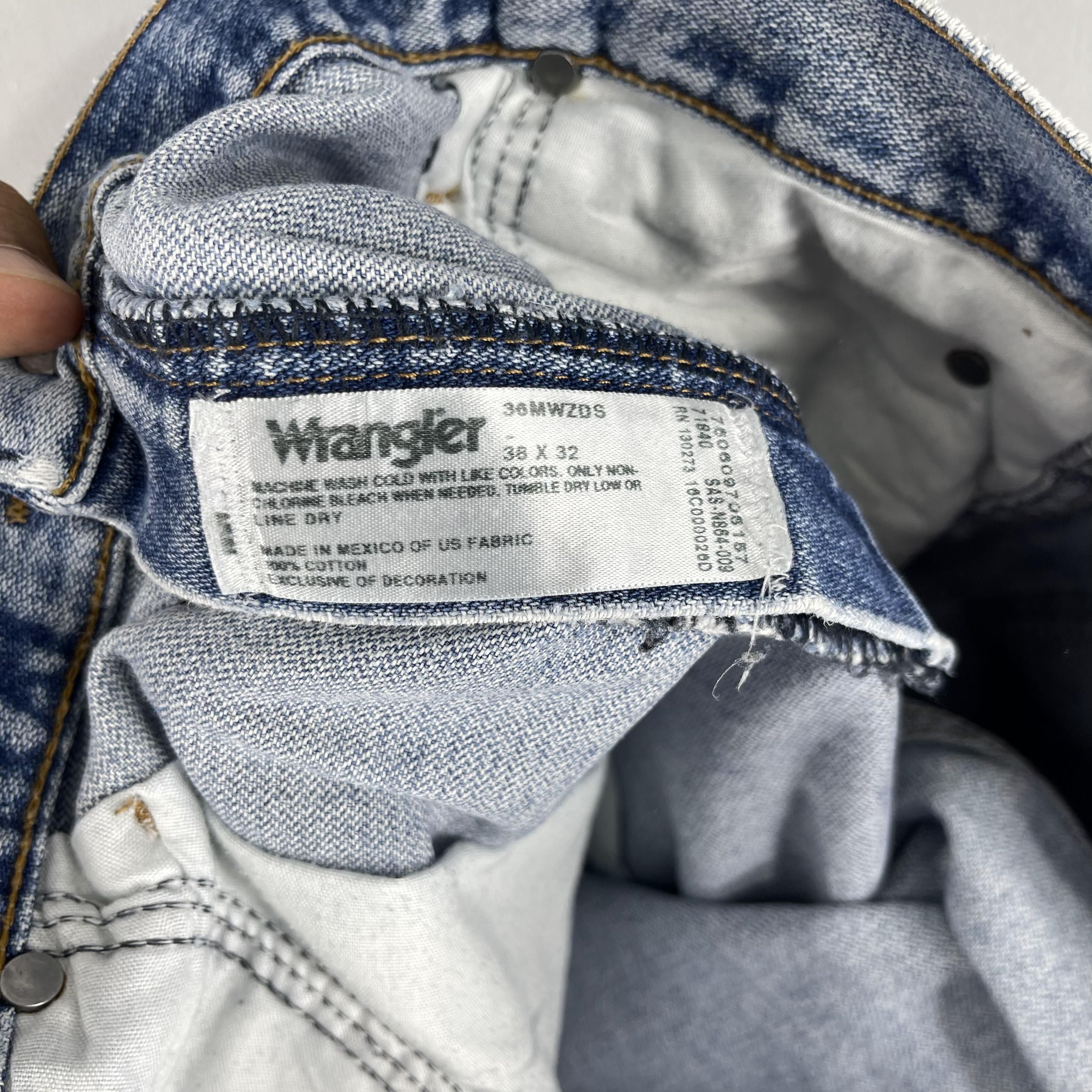Vintage × Wrangler Size 38 Vintage Wrangler Distressed Ripped Pocket Jeans Size US 38 / EU 54 - 4 Thumbnail