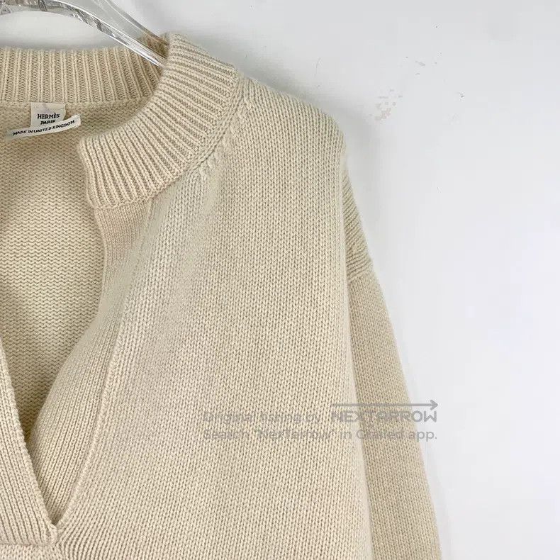 Hermes Hermes Oatmeal horse-bit cashmere V-neck long-sleeve knitt Size XS / US 0-2 / IT 36-38 - 3 Thumbnail