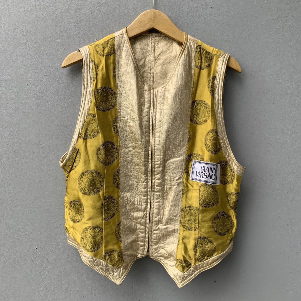 Versace RARE VINTAGE GIANNI VERSACE LEATHER GOLD VEST Size US M / EU 48-50 / 2 - 4 Thumbnail