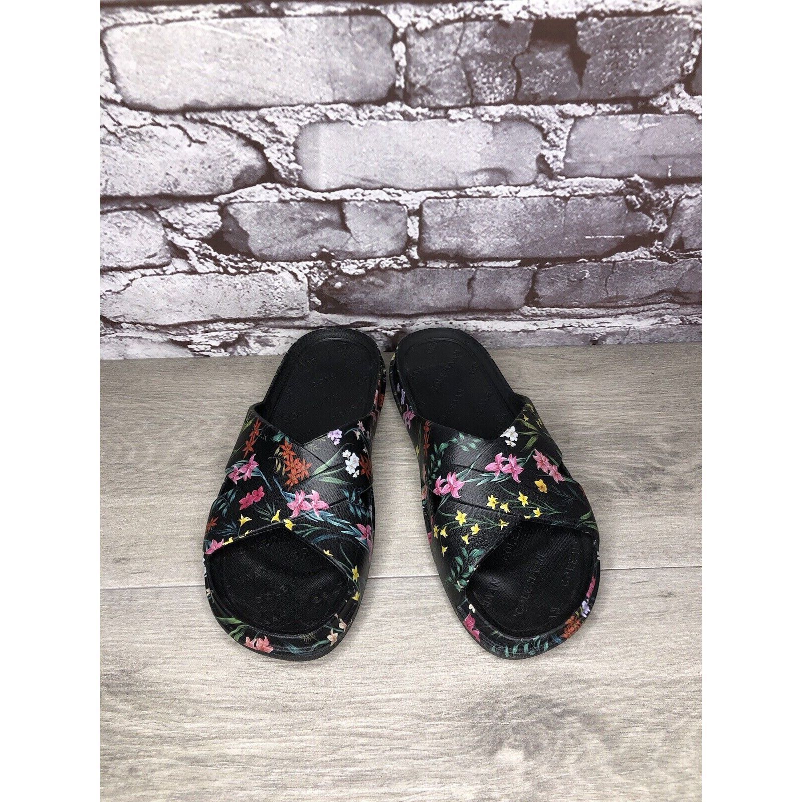 Cole Haan Cole Haan Grand Os. 25390 Black Rubber Floral Print Sandals Size US 7 / IT 37 - 14 Thumbnail