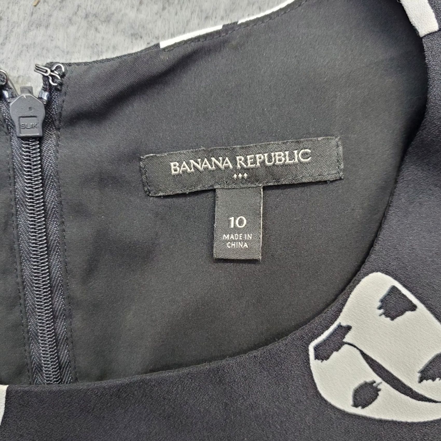 Banana Republic Banana Republic Womens Shift Dress 10 Black White Bow Print Split Cuff Back Zip Size L / US 10 / IT 46 - 3 Thumbnail