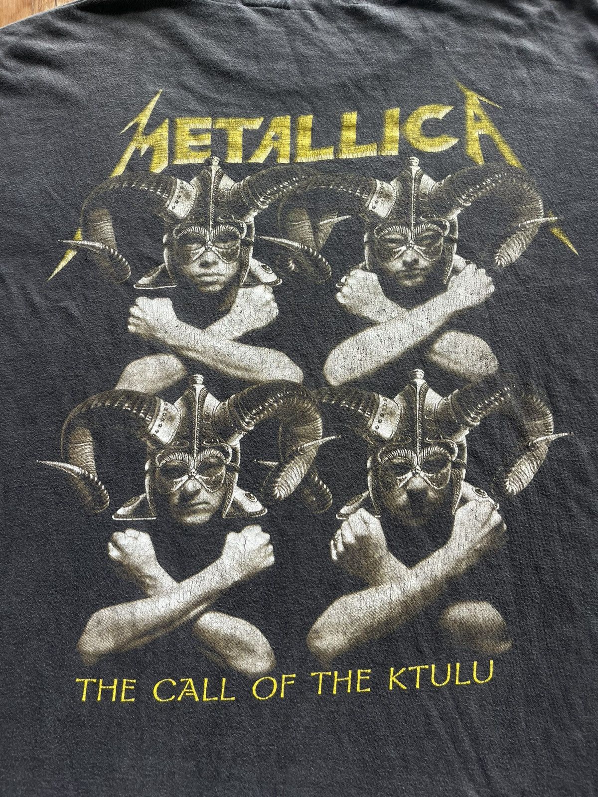 Band Tees Vintage METALLICA The Call Of The Ktulu ( EU )Tshirt Size US L / EU 52-54 / 3 - 9 Thumbnail