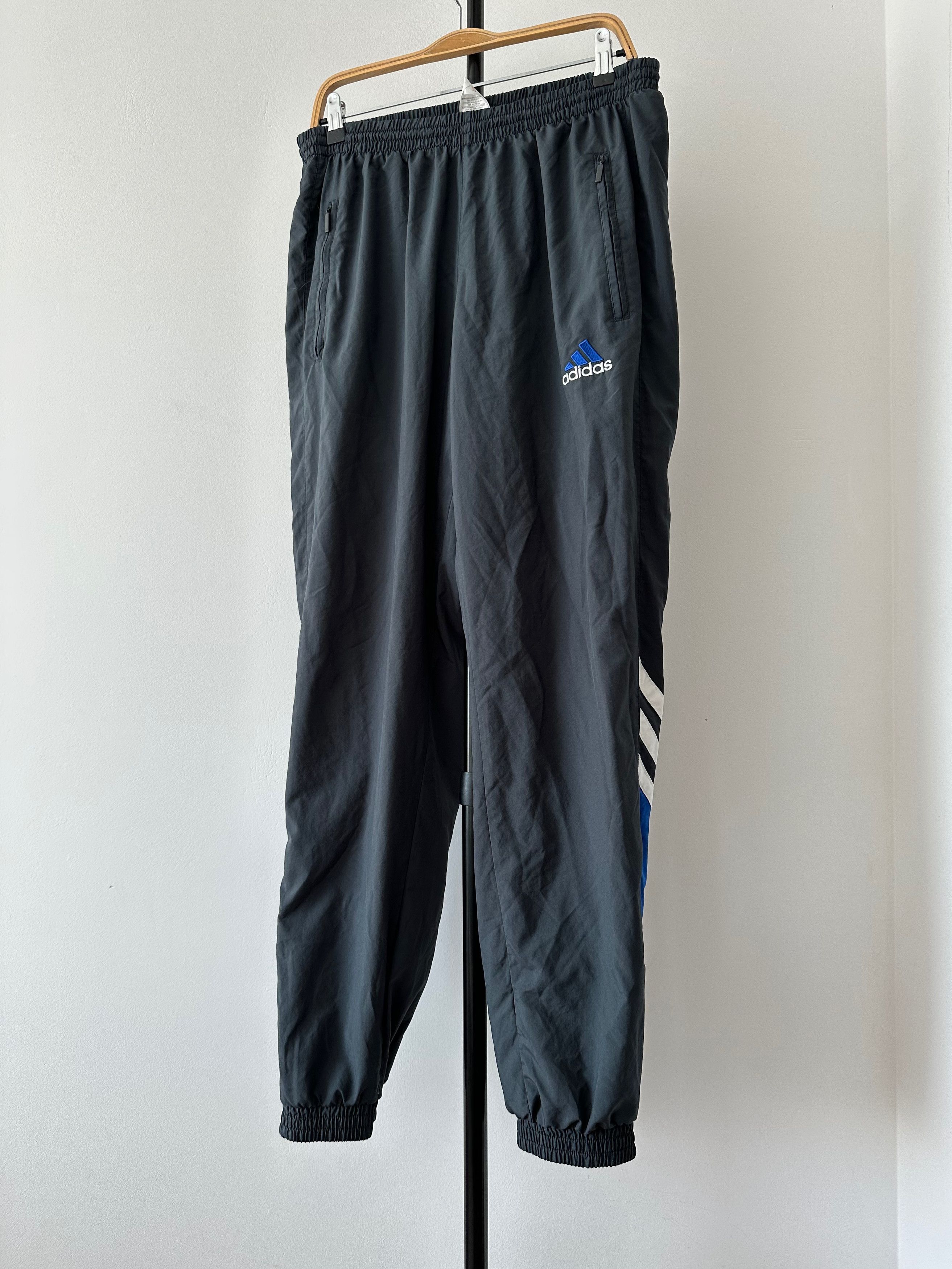 Adidas 00's Adidas Vintage polyester track pants joggers Size US 34 / EU 50 - 2 Thumbnail