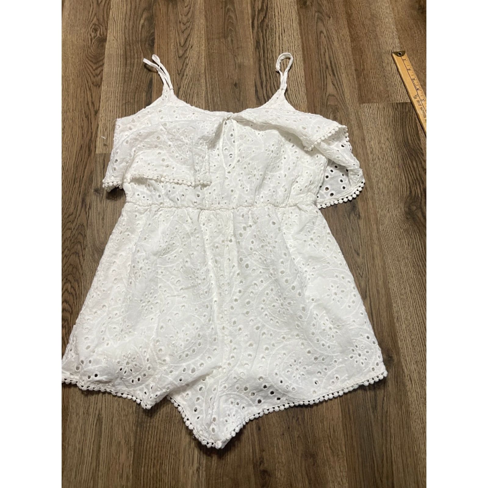 Vintage LA Hearts Romper Shirt Women’s Medium White Eyelet Shorts Romper Size 32" / US 10 / IT 46 - 2 Thumbnail
