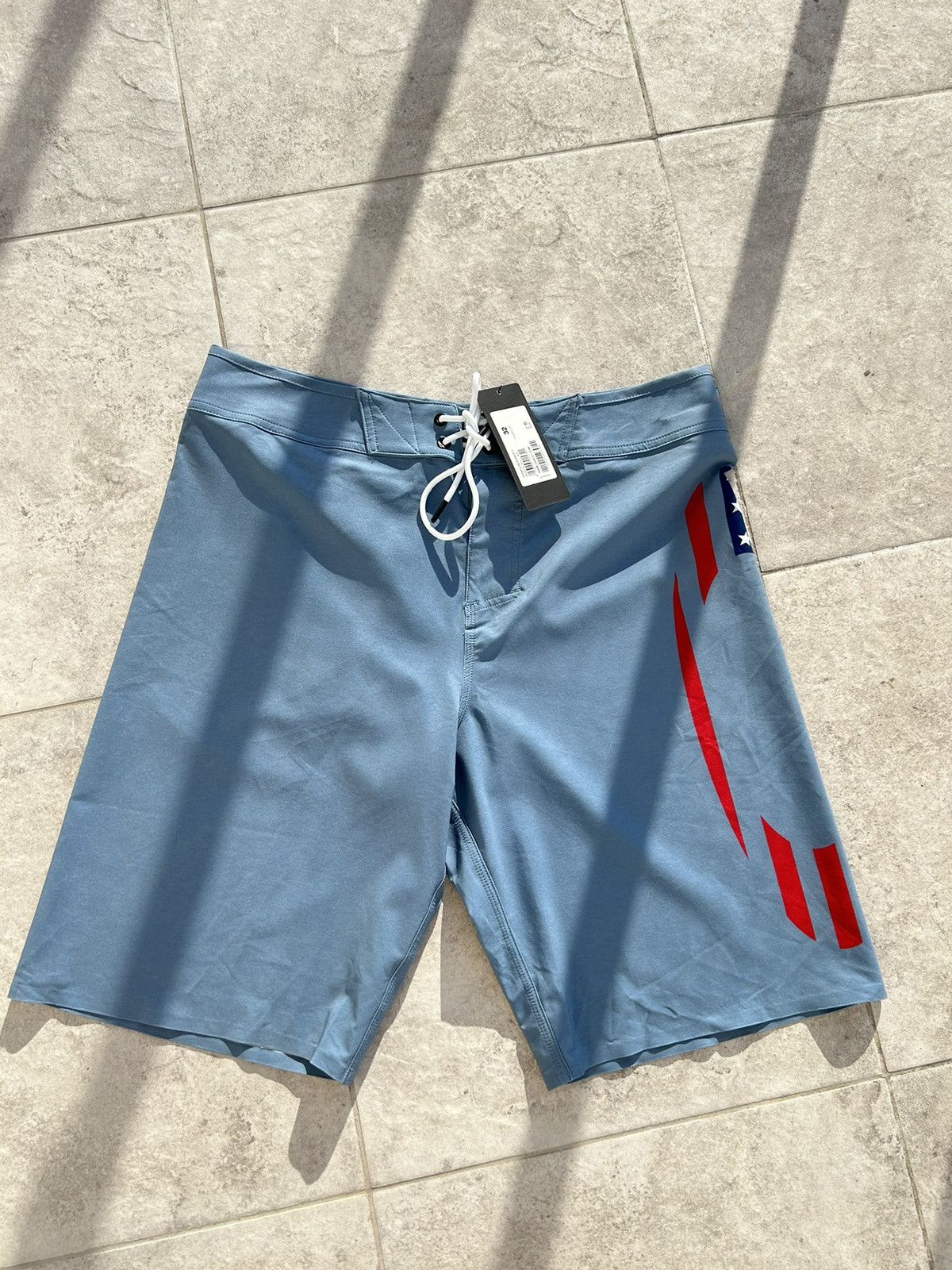 Oakley Oakley COLOR BLOCK SHADE BOARDSHORT 21 Size US 32 / EU 48 - 1 Thumbnail
