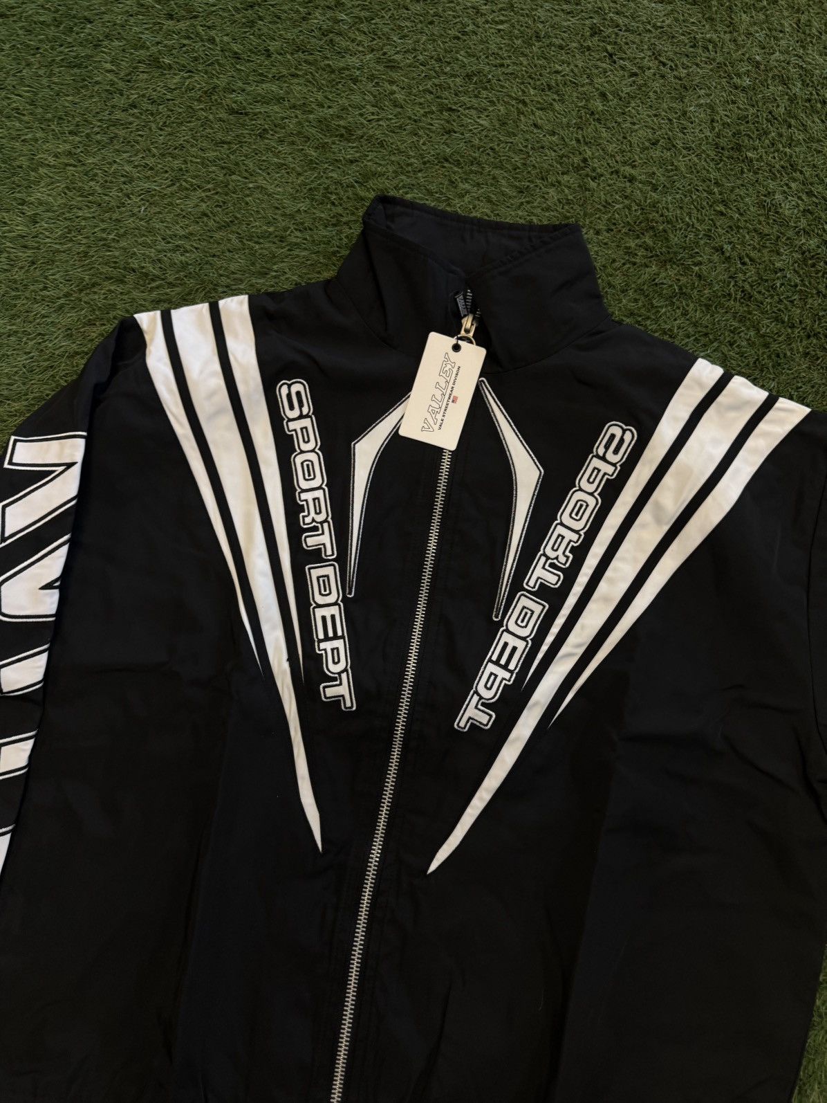 Vale Valley Track Jacket Size (L)Brand New Black Size US L / EU 52-54 / 3 - 5 Thumbnail