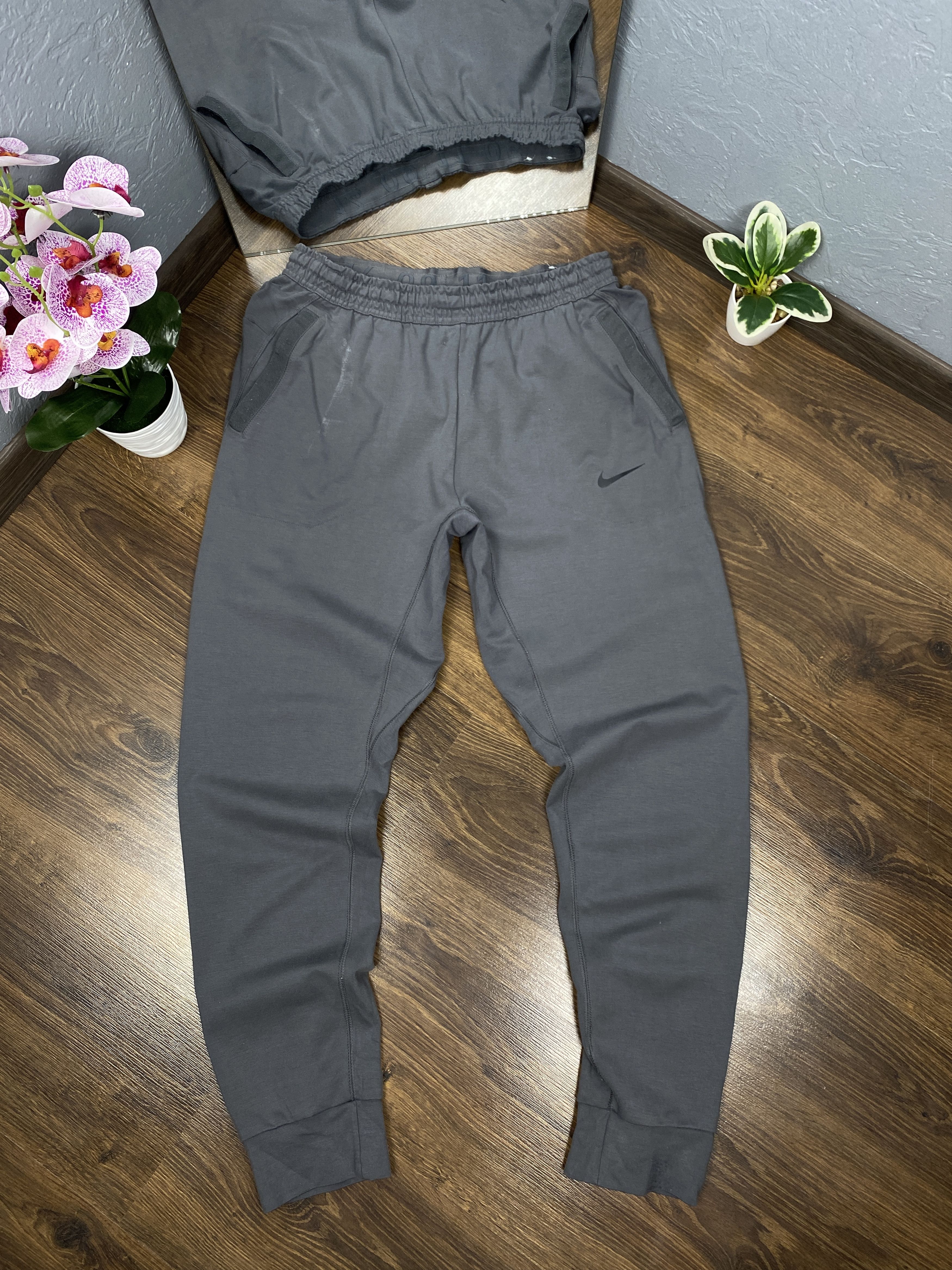 Nike Nike vintage sweatpants track pants y2k tech Size US 32 / EU 48 - 1 Thumbnail