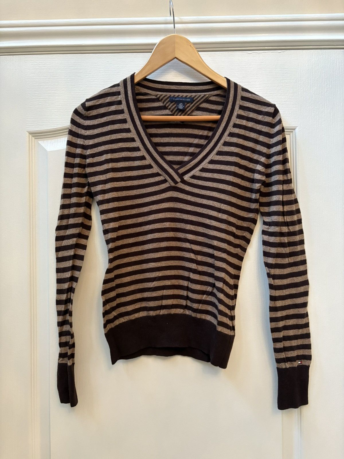 Tommy Hilfiger Vintage Tommy hilfiger brown sweater Size S / US 4 / IT 40 - 1 Thumbnail