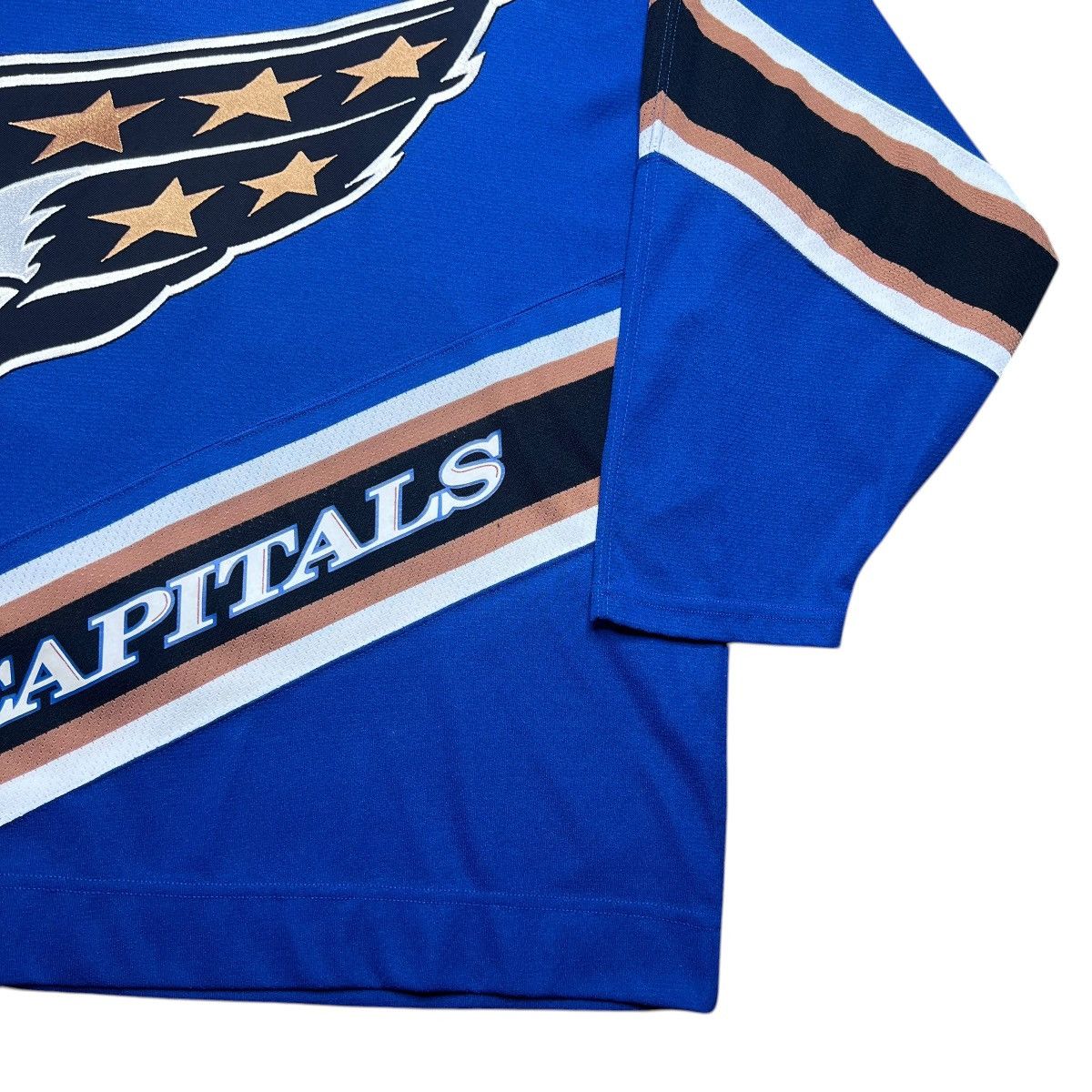 Ccm NHL Washington Capitals Screaming Eagle CCM Hockey Jersey Size US M / EU 48-50 / 2 - 18 Thumbnail