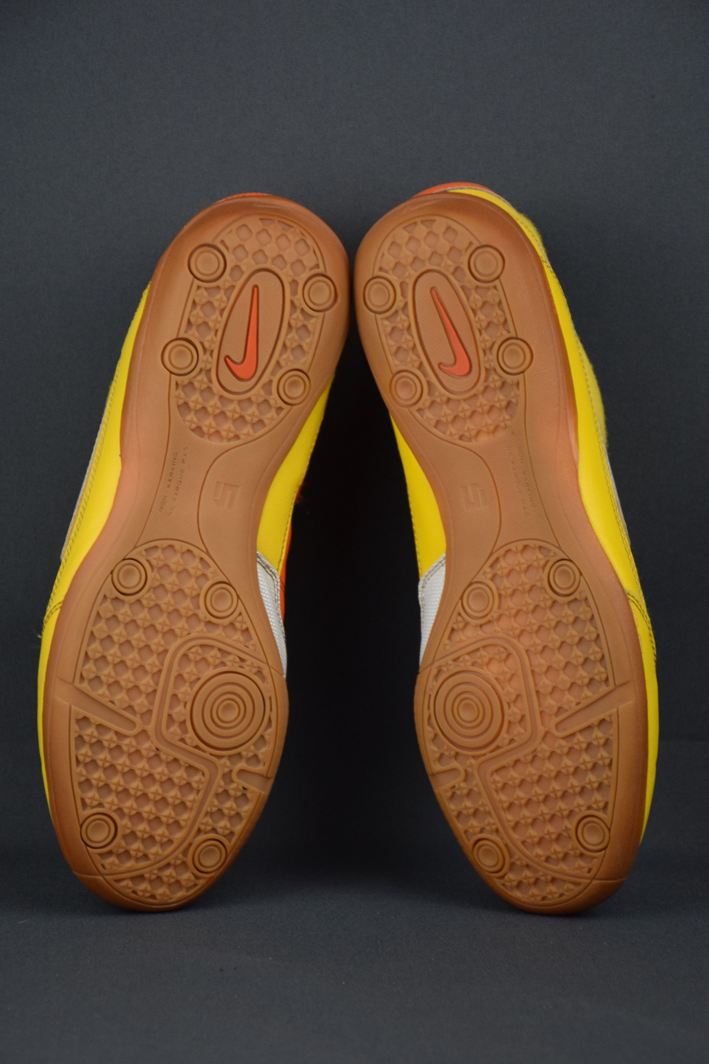 Nike Nike 5 T-1 Fs Indoor Soccer Sneakers US 9.5 UK 8.5 EU 43 Size US 9.5 / EU 42-43 - 10 Thumbnail