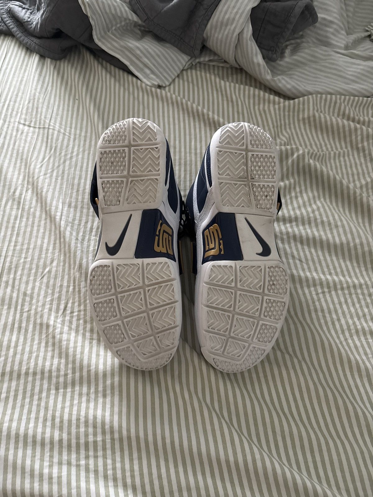 Nike Nike LeBron Zoom Soldier 1 Think 16 Size US 11.5 / EU 44-45 - 5 Thumbnail