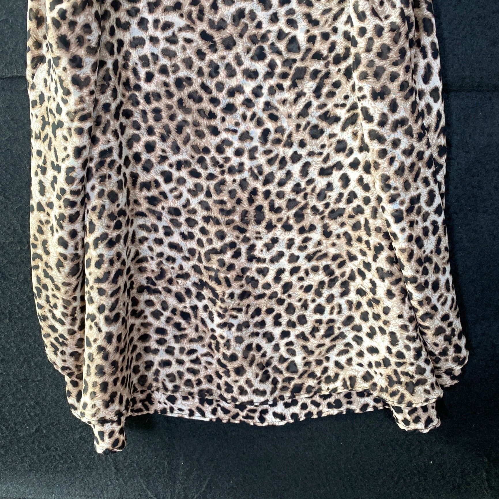 Torrid Torrid Blouse Black Animal Print Tank V-Neck Flowy 00 Womens Sleeveless Jersey Polyester Shirt Pattern Casual Women's Clothing Size XXS / US 00 / IT 34 - 3 Thumbnail
