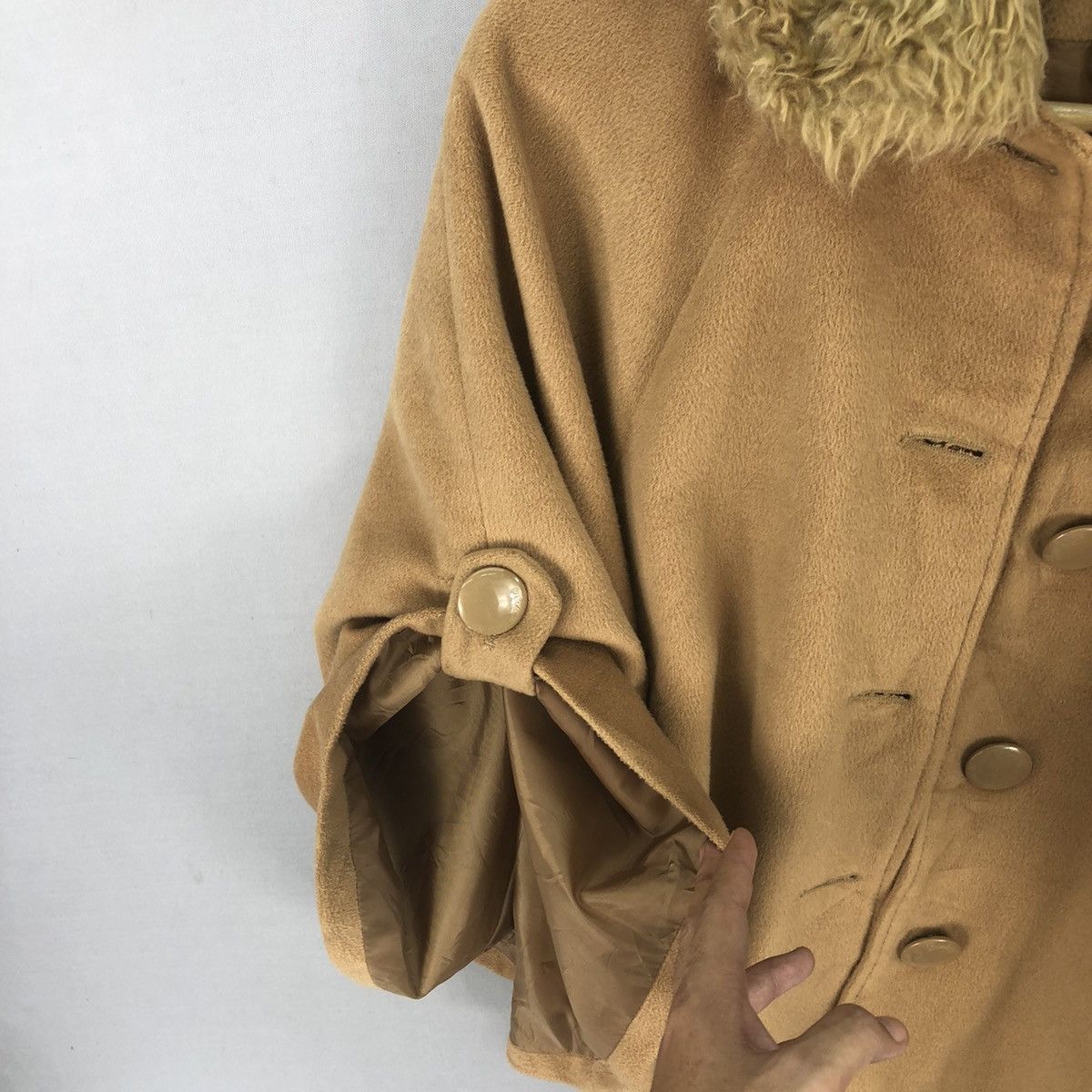 Japanese Brand Cornflake Freedom Faux Fur Cape Size M / US 6-8 / IT 42-44 - 9 Thumbnail
