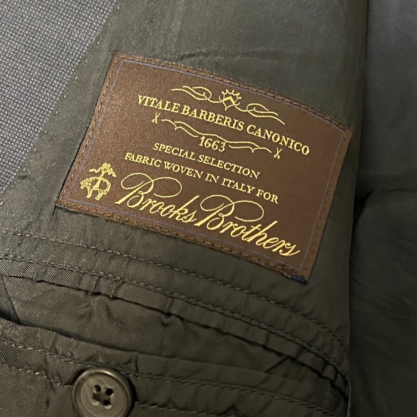 Brooks Brothers Brooks Brothers 1818 Madison 2B Suit Wool Vitale 46XL W40 Size 46R - 7 Thumbnail