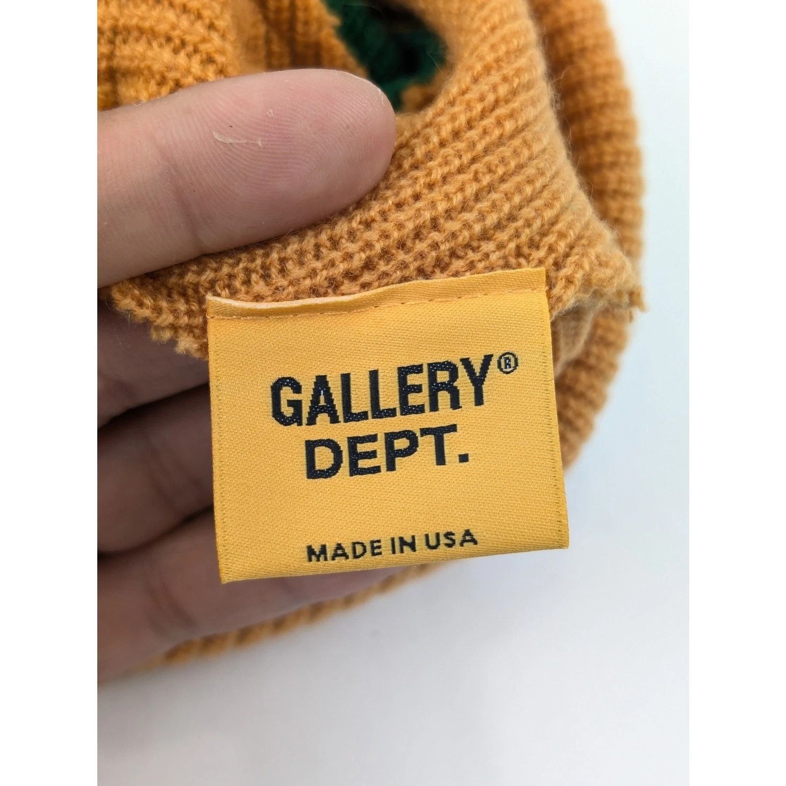 Gallery Dept. o1rshd1 Q:+207 / Size: OS / Beanie Cap / Hat in Green/Orange Size ONE SIZE - 12 Thumbnail