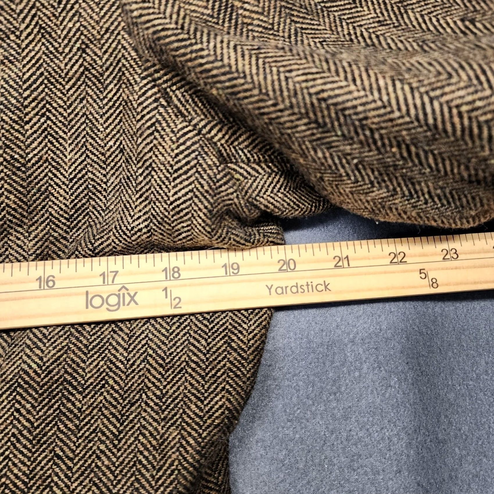 Vintage VINTAGE DressBarn Blazer Women 12 Brown Herringbone Wool Blend Floral Applique Jacket Blazer Womens Size XL / US 12-14 / IT 48-50 - 5 Thumbnail