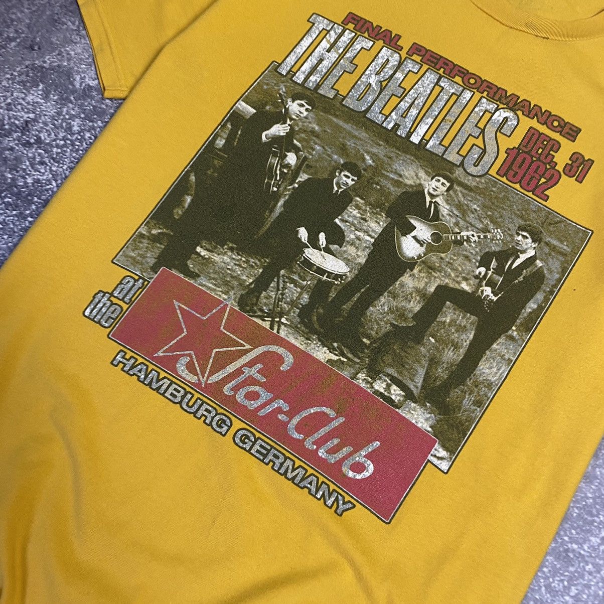 Band Tees Vintage The Beatles Big Graphic logo 2000’s band tee Size US L / EU 52-54 / 3 - 4 Thumbnail