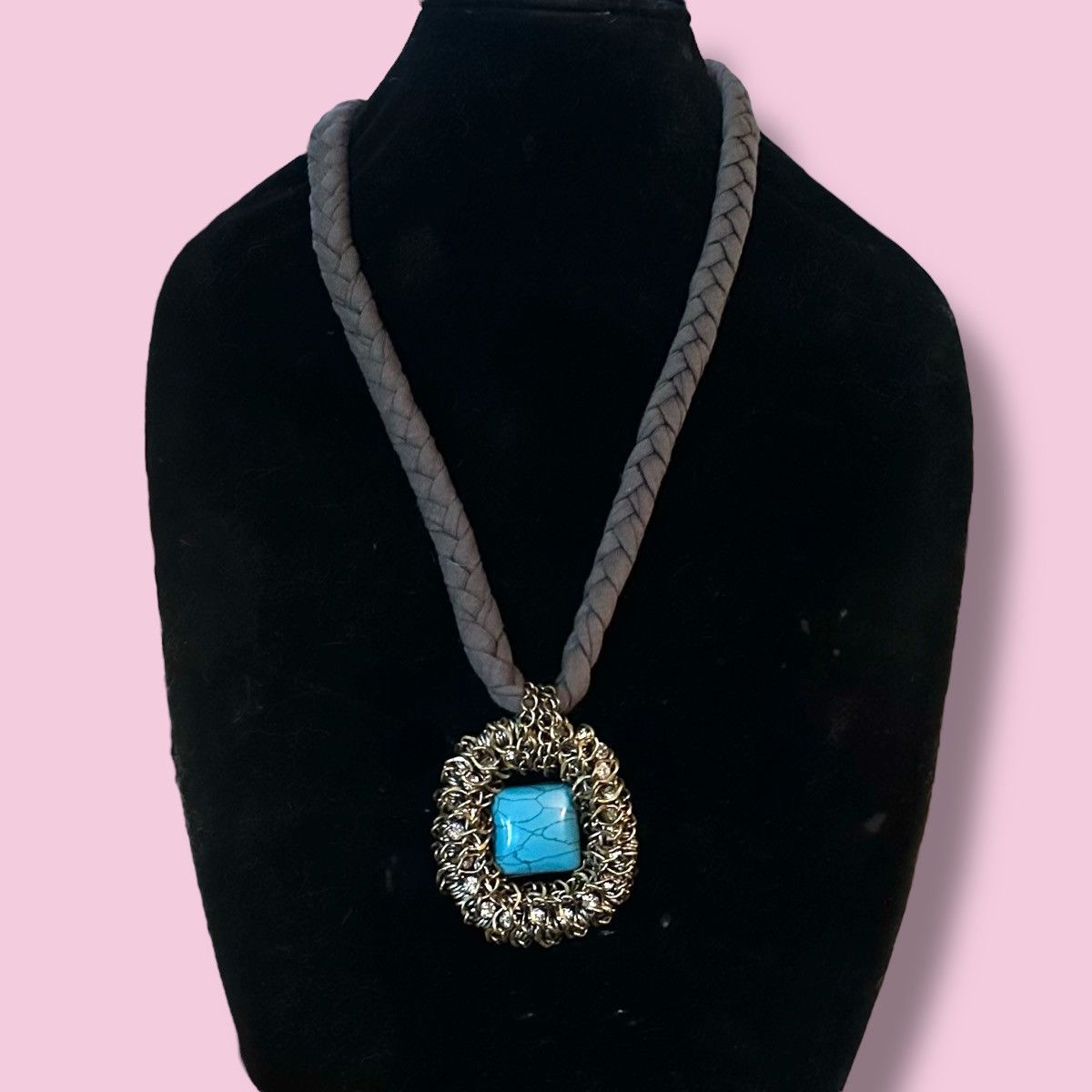 Vintage Vintage gray braid chunky chained Howlite pendant necklace Size ONE SIZE - 1 Thumbnail