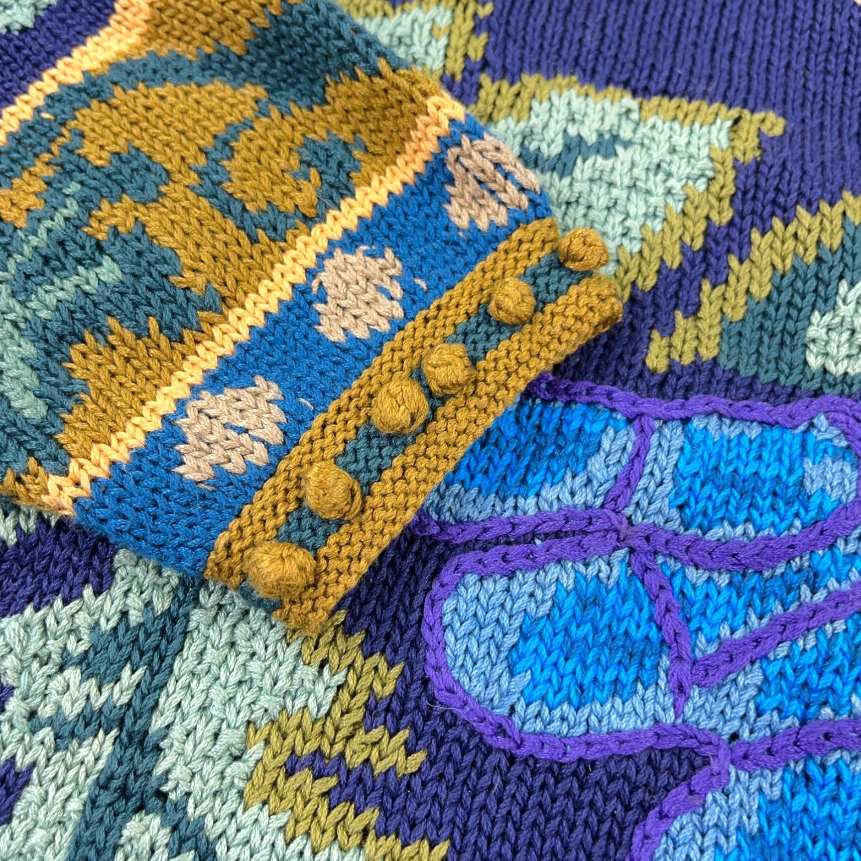 Vintage Vintage Peruvian Connection Women's Blue 90s Geometric Pullover Sweater User: Vintage Peruvian Connection Women's Blue 90s Geometric Pullover Sweater Size L / US 10 / IT 46 - 4 Thumbnail