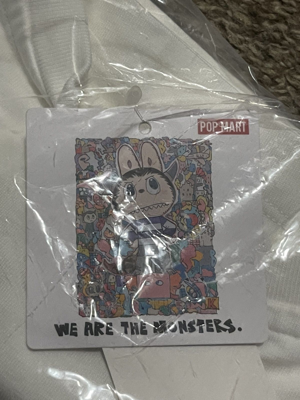 POP MART *New* Pop Mart x Uniqlo UT Graphic Tee / The Monsters-Labubu Size XXL / US 16-18 / IT 52-54 - 4 Thumbnail