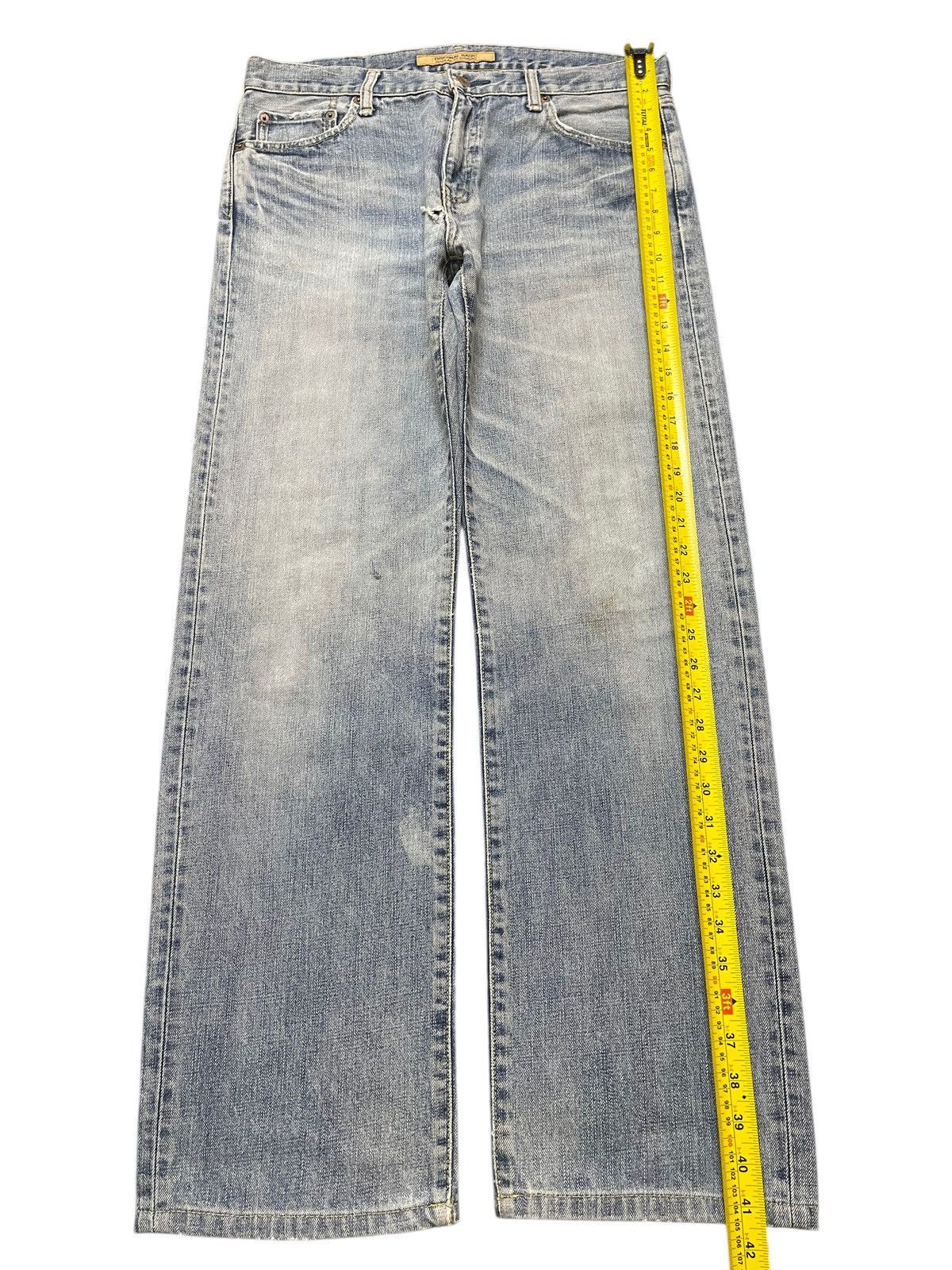 Uniqlo Vintage Japan Uniqlo Blue Faded Wash Whiskers Style Loose Size US 34 / EU 50 - 13 Thumbnail
