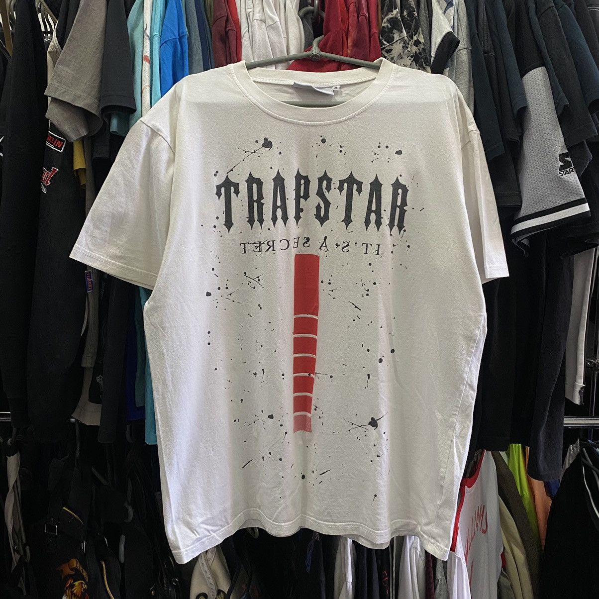 Vintage Men’s Trapstar London Graphic big logo y2k designer tee Size US XL / EU 56 / 4 - 1 Thumbnail