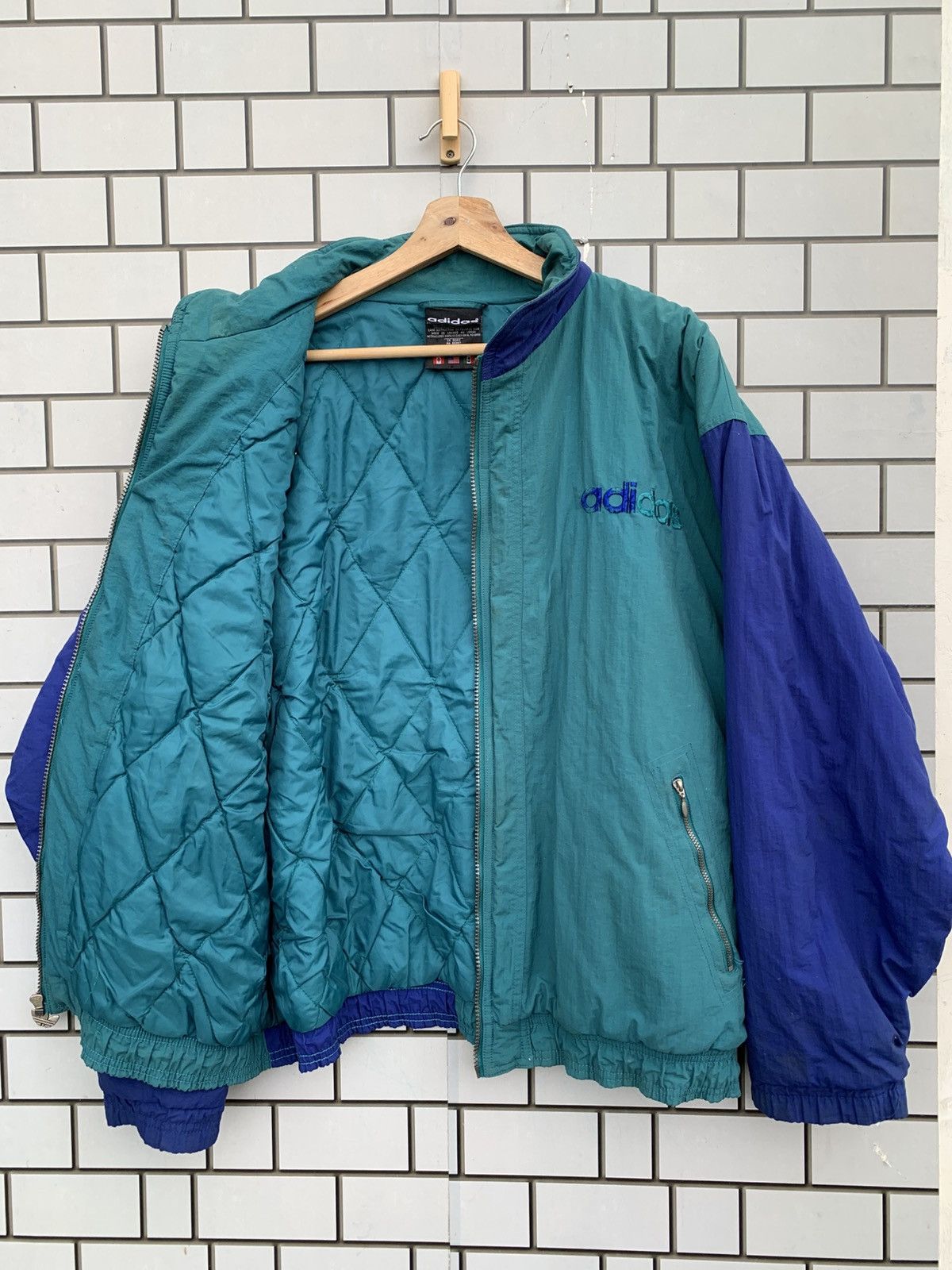 Adidas Vintage 90s Adidas Big Logo Oversized Jacket Size US L / EU 52-54 / 3 - 4 Thumbnail