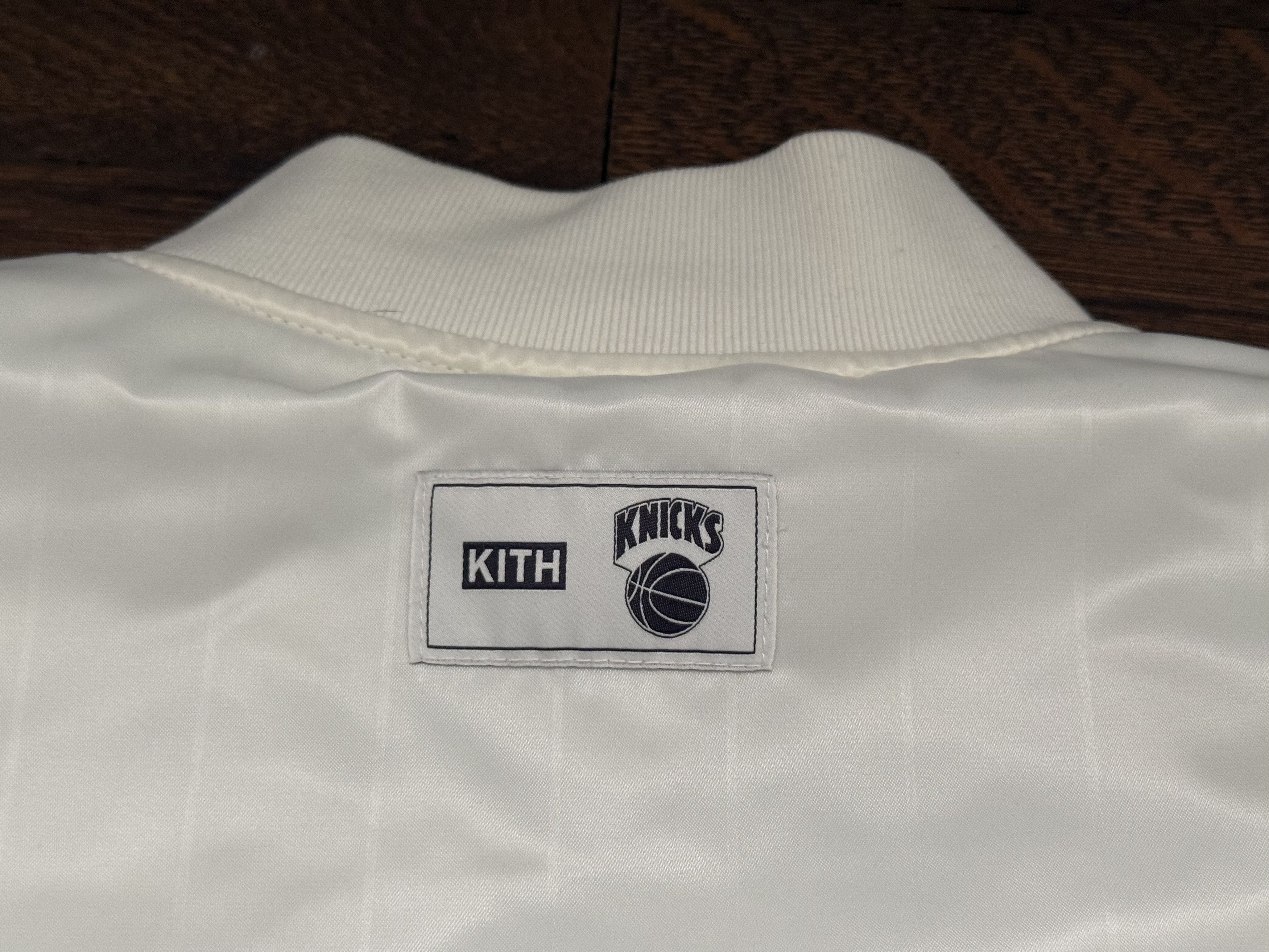 Kith Kith x New York Knicks Satin Bomber Jacket Large $498 Size US L / EU 52-54 / 3 - 3 Thumbnail