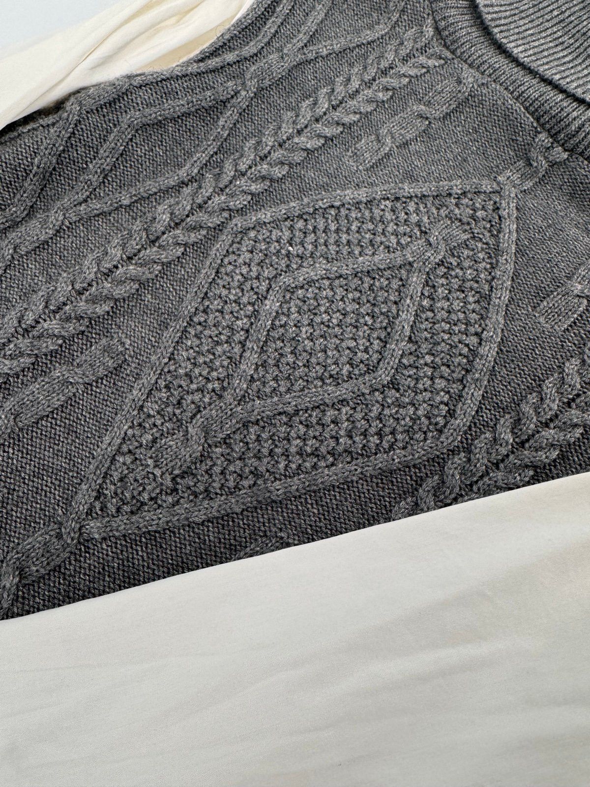 Bailey 44 Bailey 44 Back Tie Whit Gray Cable knit Sweater Top Small. Size S / US 4 / IT 40 - 5 Thumbnail