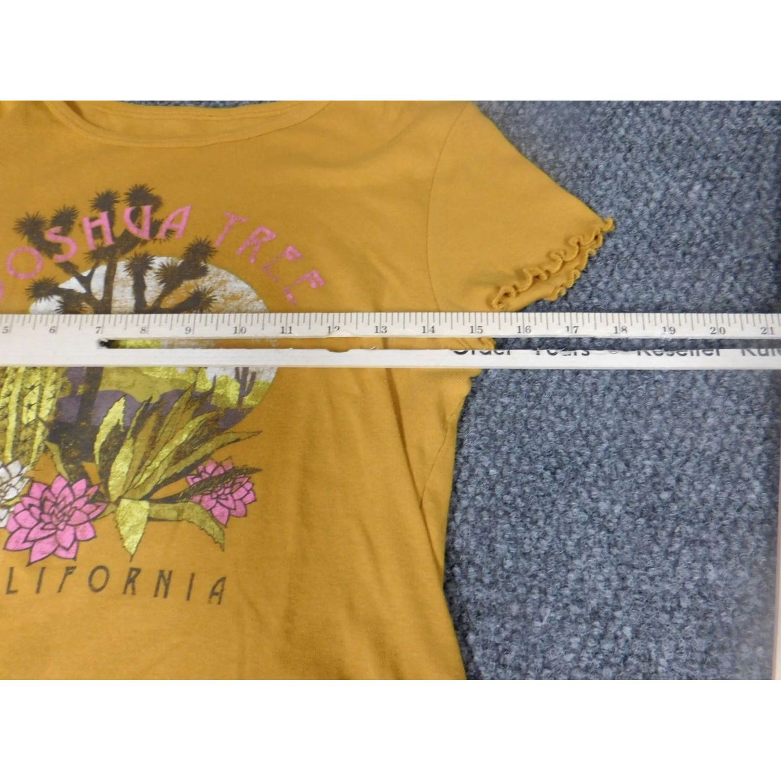 Awake NY Awake Blouse M Women Yellow Crew Neck Short Sleeve Cap Sleeve Rayon Casual California Stretch Regular Modern Basic Shirt Size M / US 6-8 / IT 42-44 - 5 Thumbnail