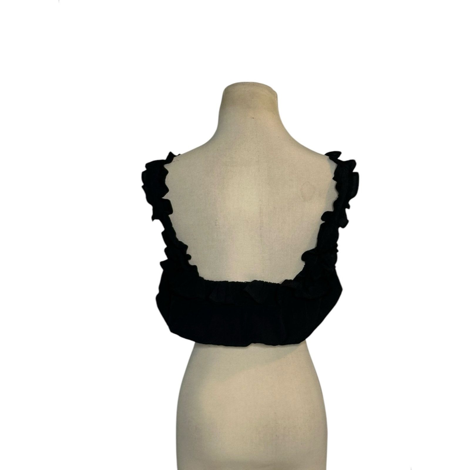 Forever 21 Forever 21 black ruffle straps crop top size small Size S / US 4 / IT 40 - 2 Thumbnail